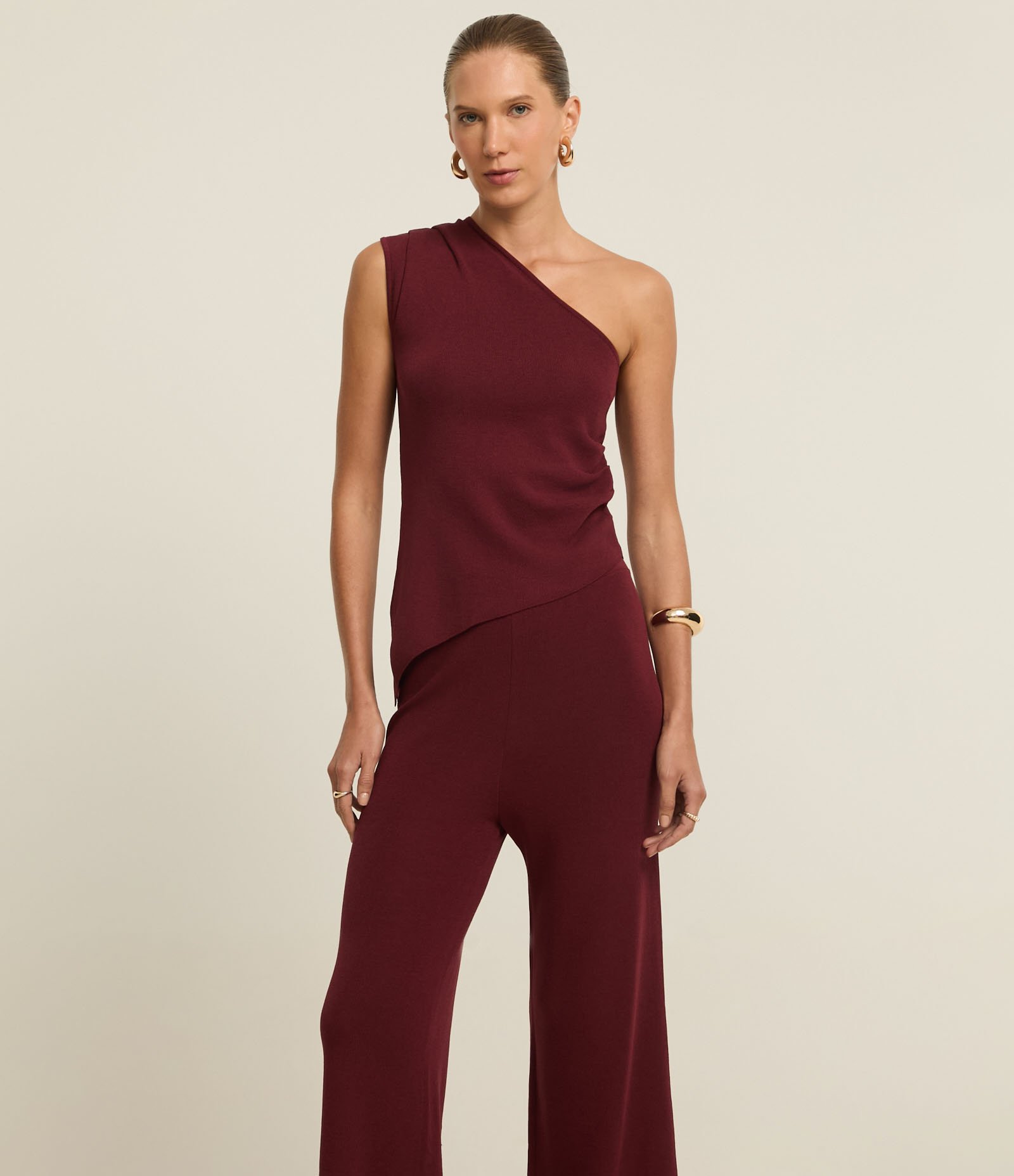 Calça Reta em Tricô com Elástico no Cós Bordô 2