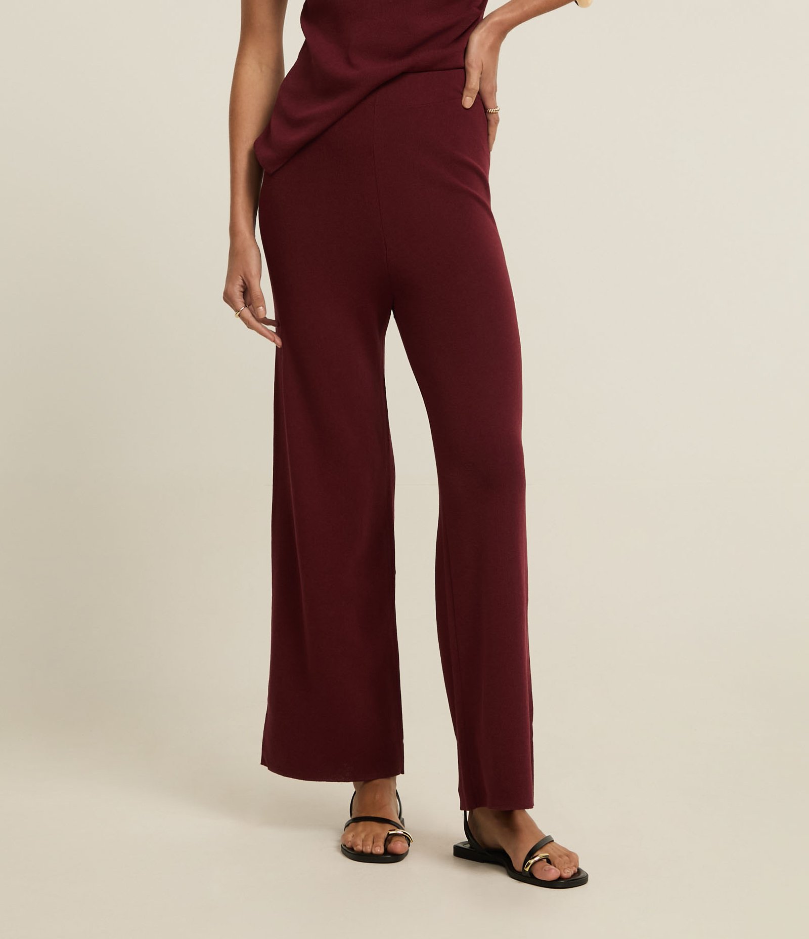 Calça Reta em Tricô com Elástico no Cós Bordô 3