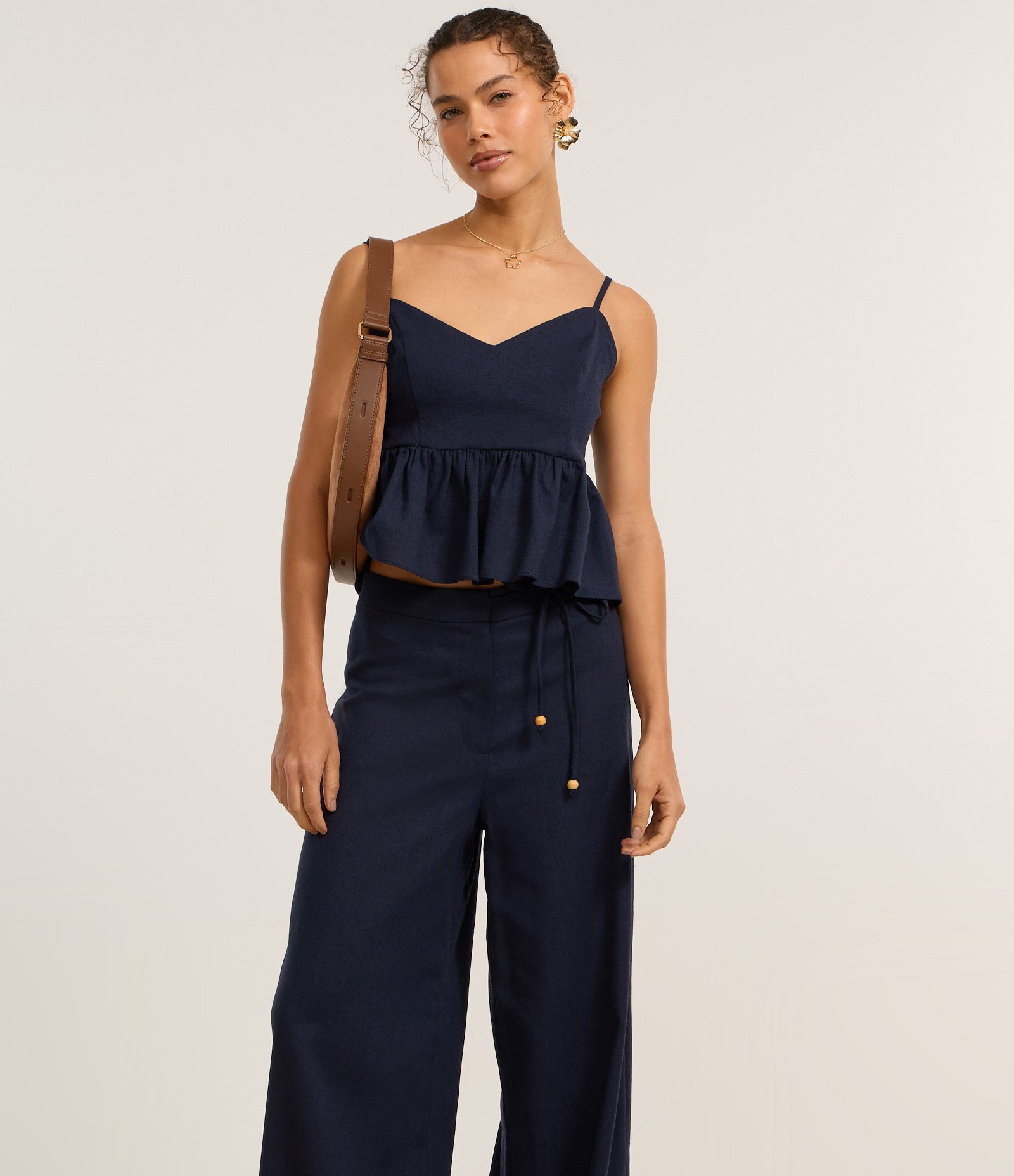 Calça Reta em Viscose e Linho com Amarração Lateral Azul Escuro 2