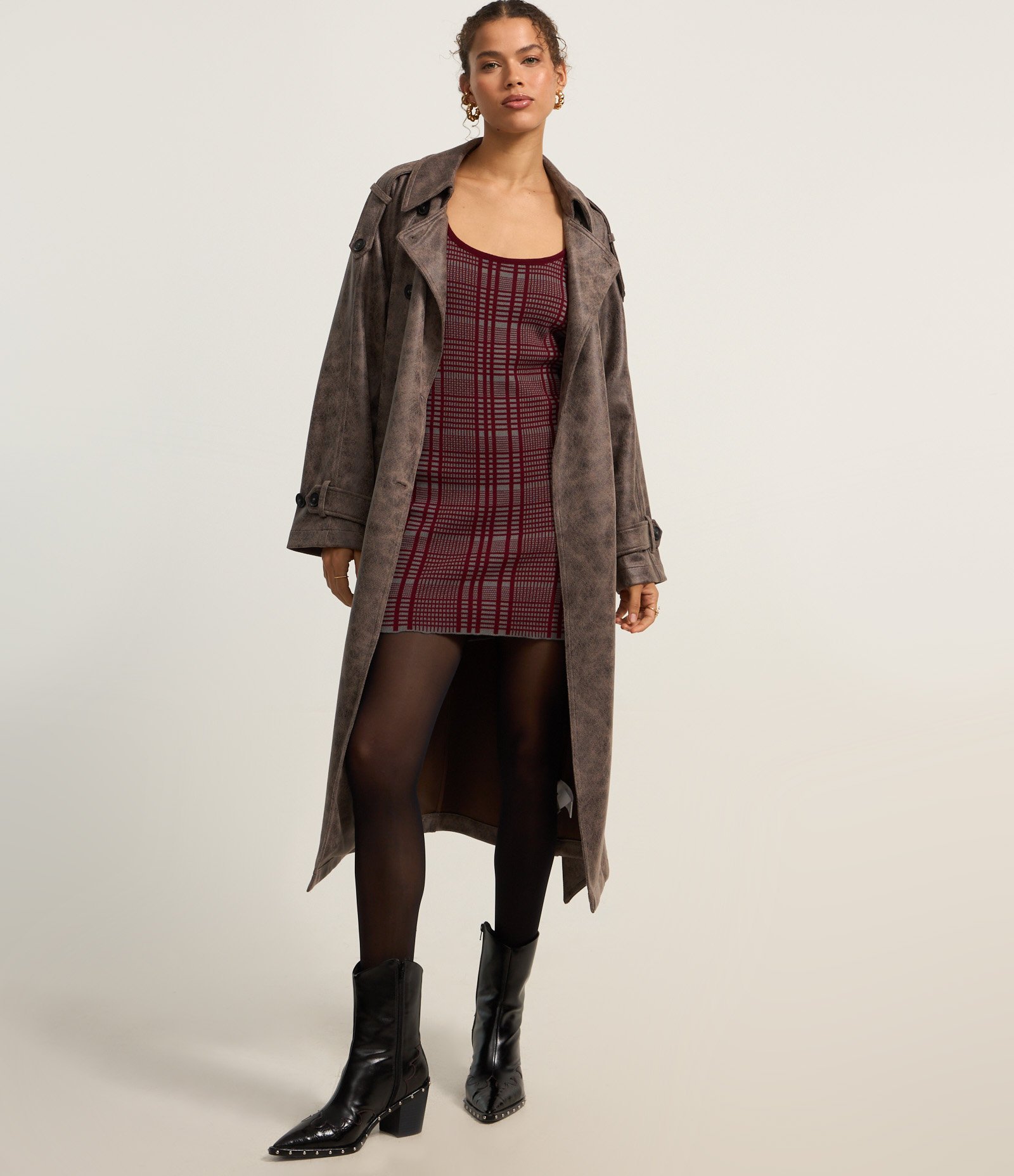 Vestido Curto em Tricô Xadrez com Alça Larga Marrom 2