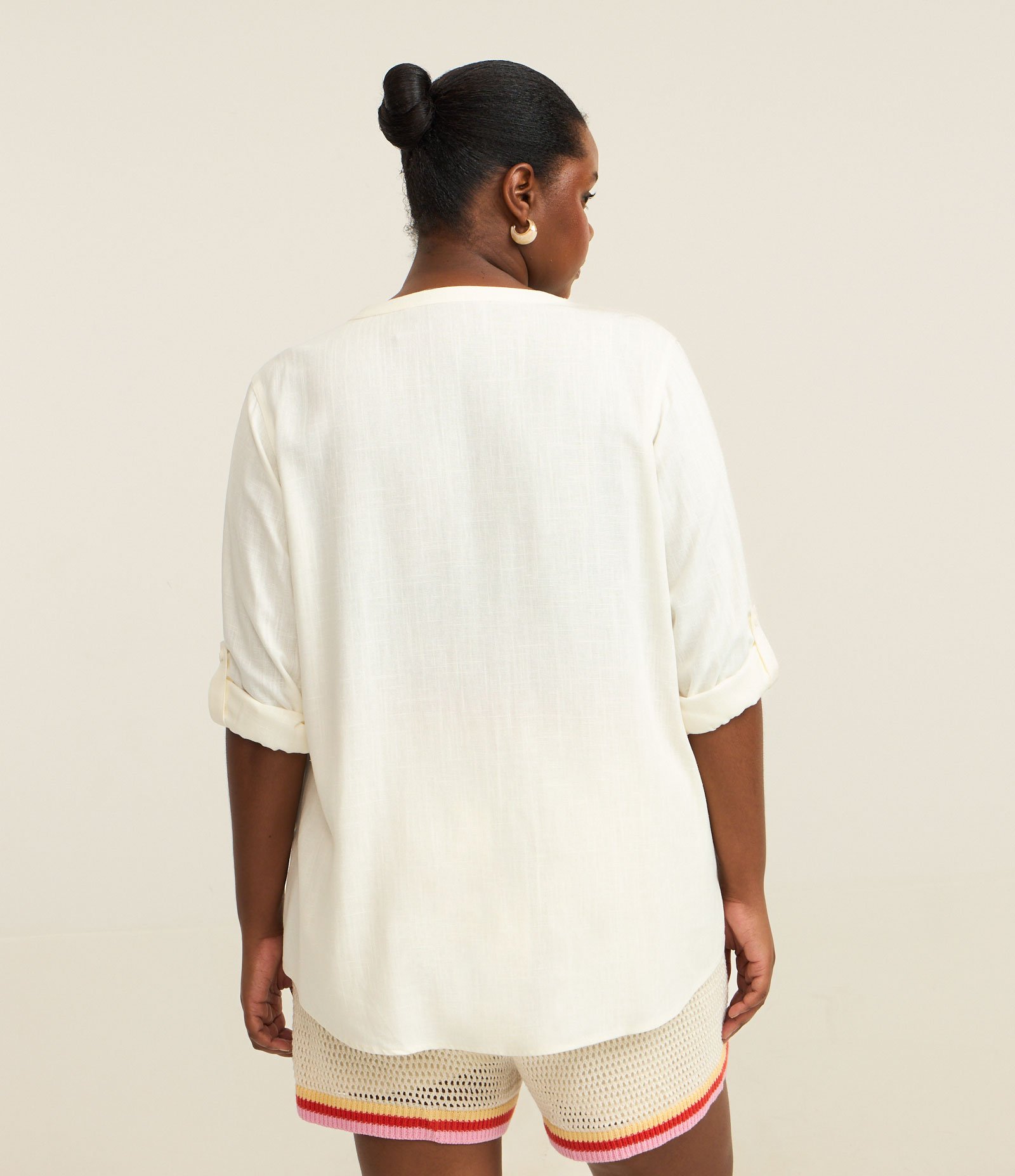 Camisa em Viscose e Linho com Gola Padre Curve & Plus Size Branco 4
