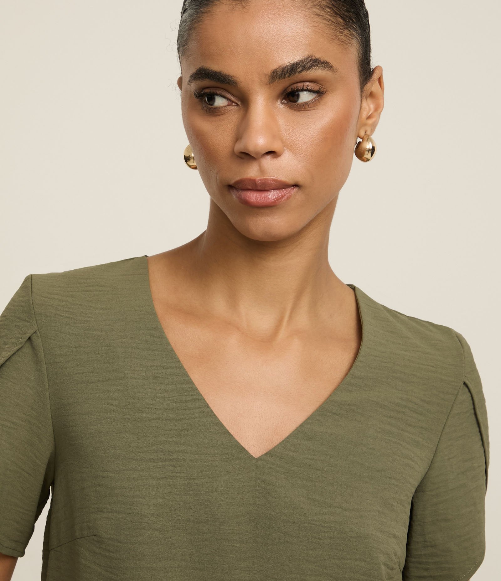 Blusa com Manga Tulipa e Efeito Airflow Verde Oliva 4