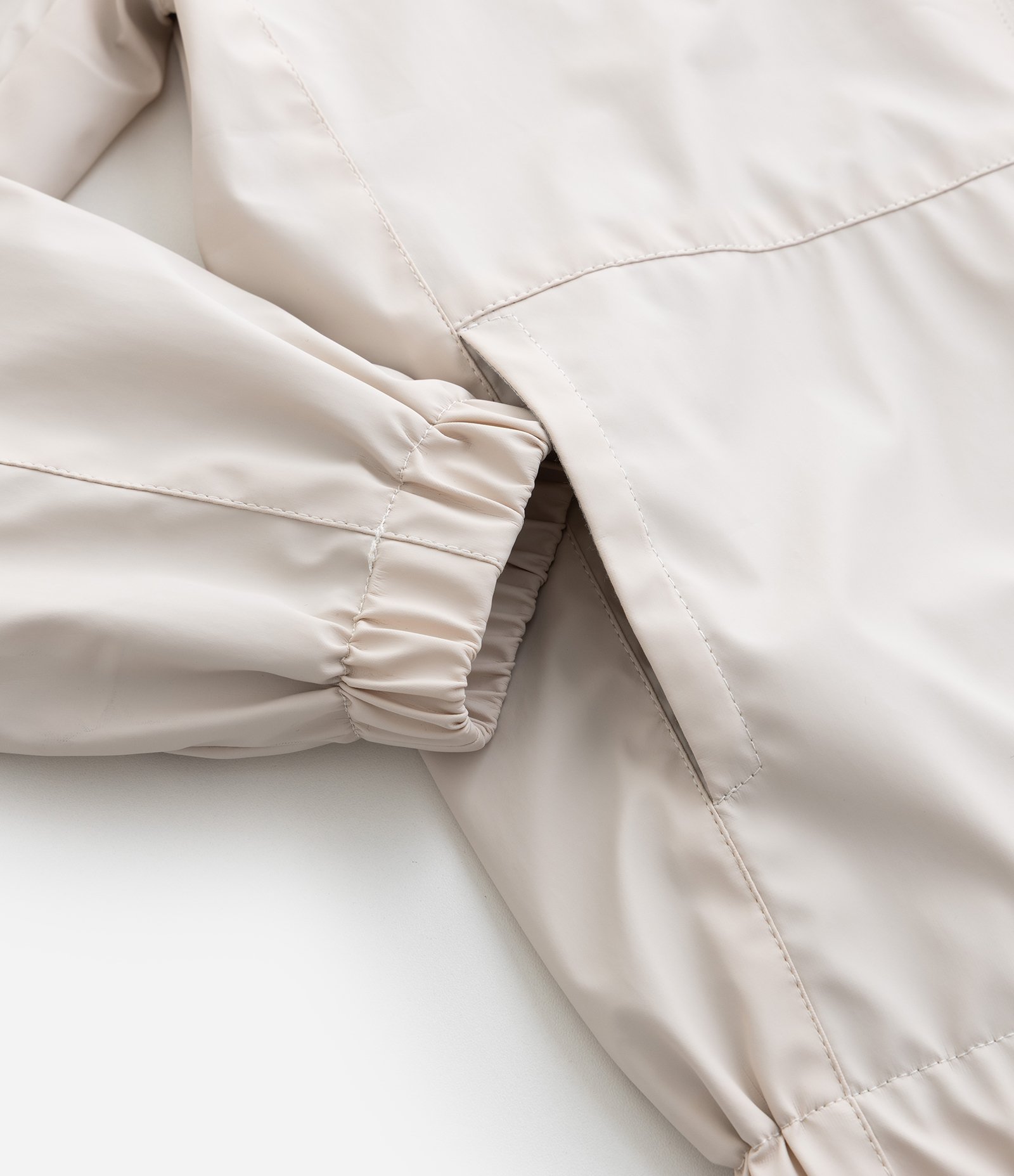 Jaqueta Infantil com Textura Emborrachada e Capuz - Tam 5 a 14 Anos Bege 8