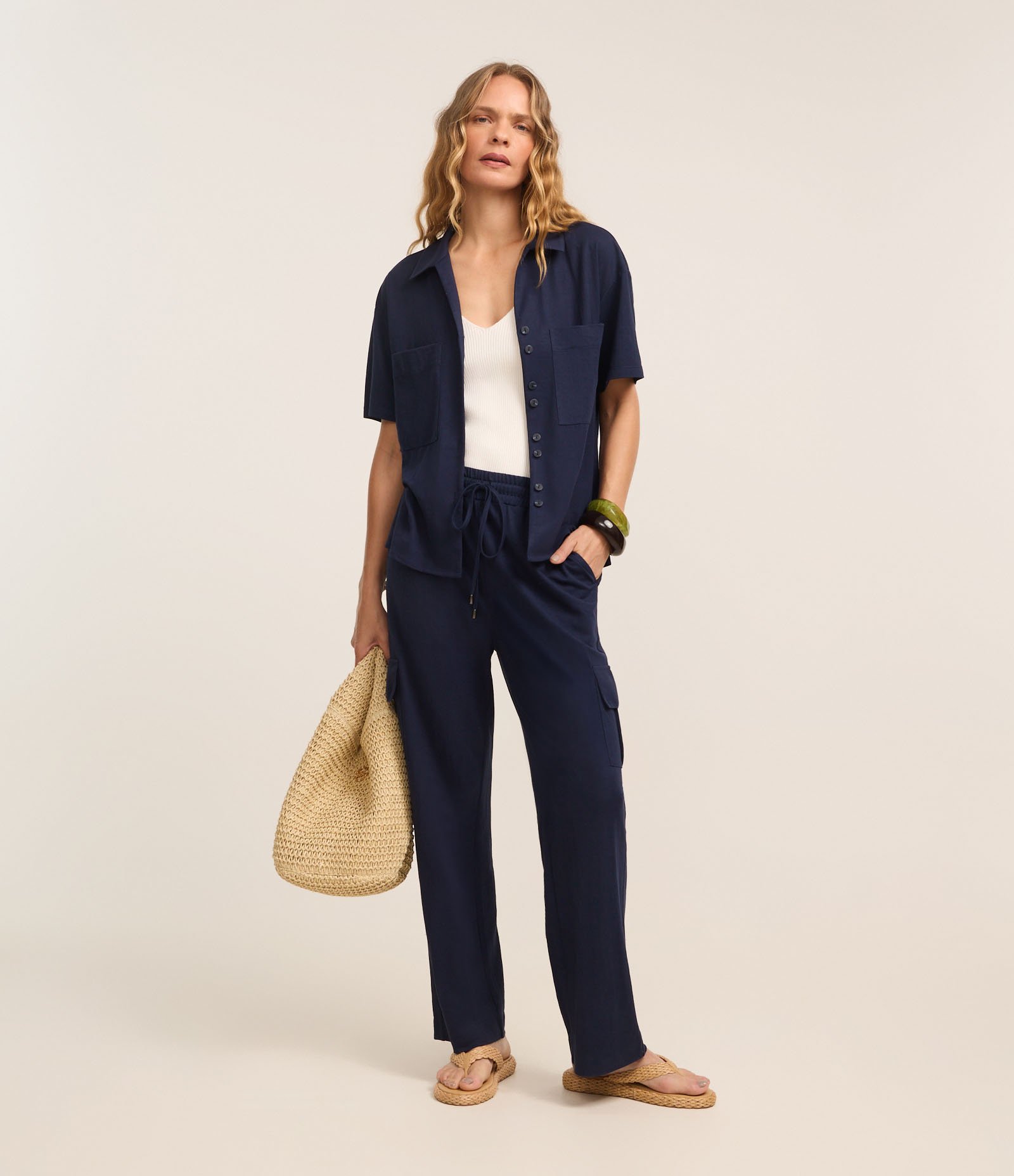 Calça Fluída em Malha Orly com Bolsos Laterais Azul Escuro 1