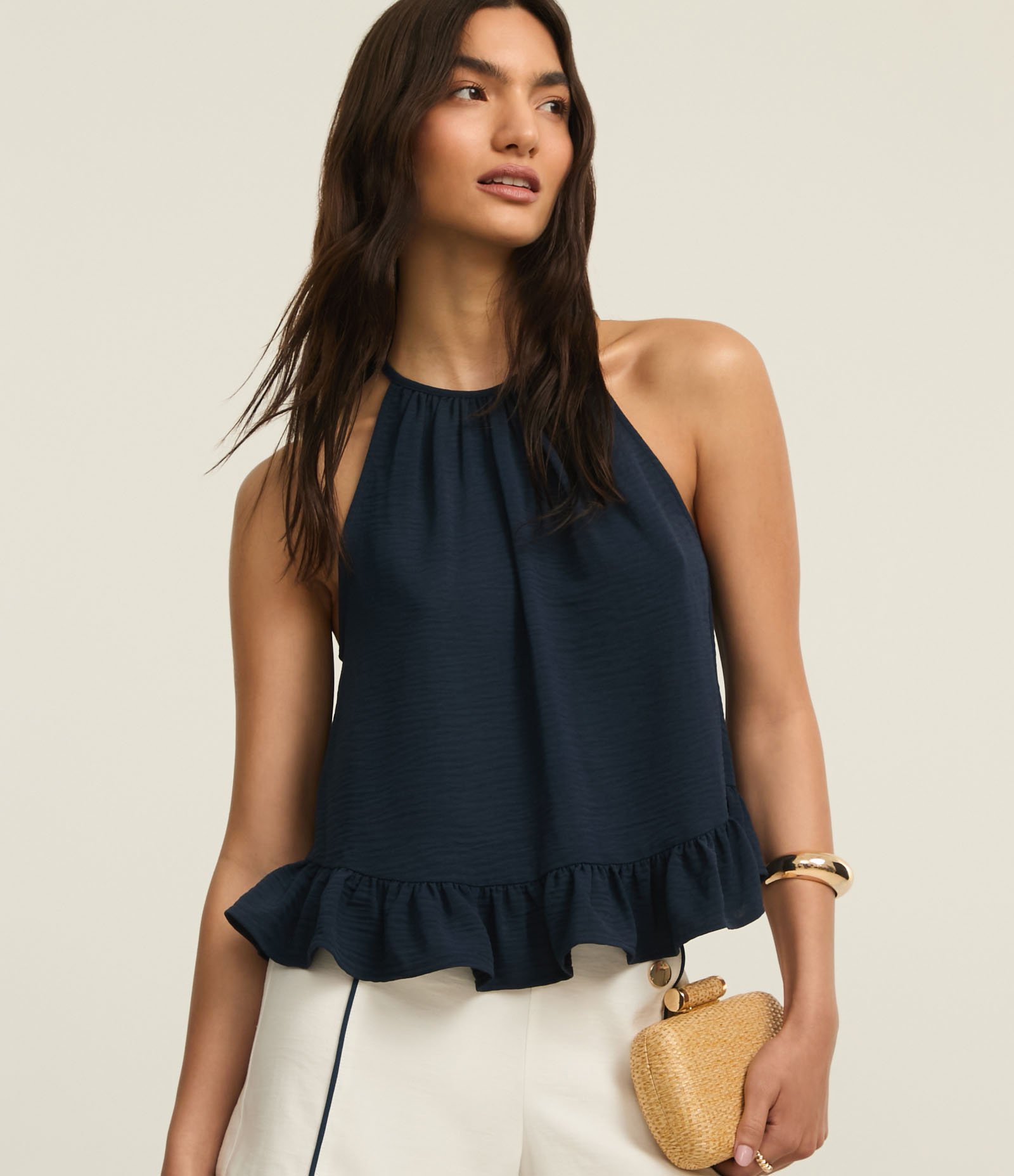 Blusa em Airflow com Babado na Barra e Gola Halter Azul Marinho 1