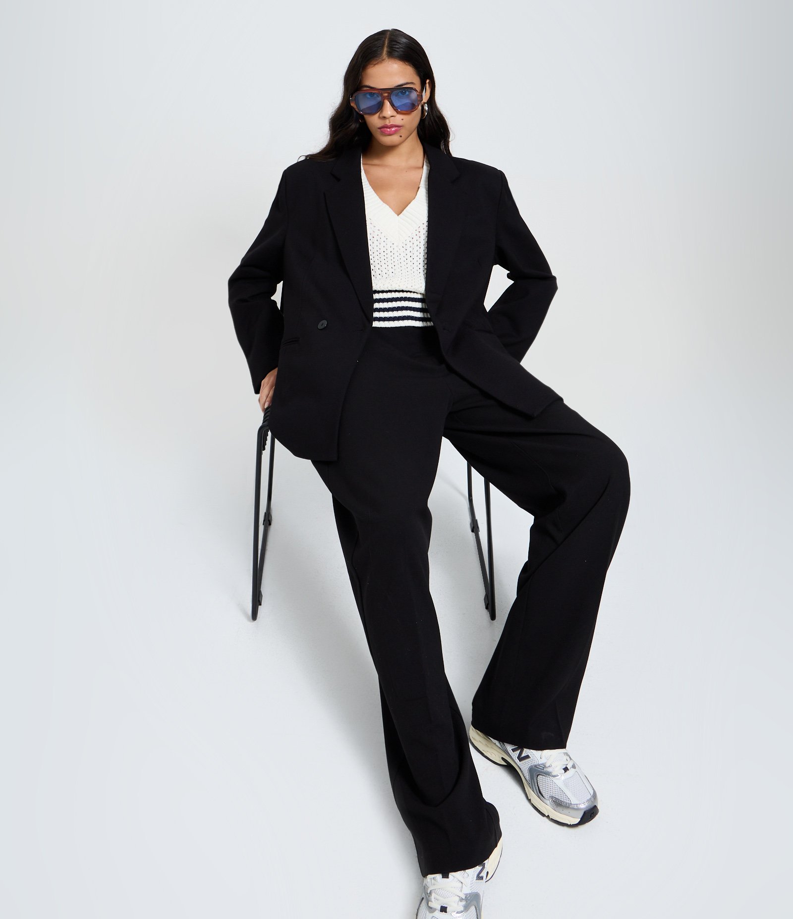 Calça Pantalona em Alfaiataria com Bolso Faca Preto 1