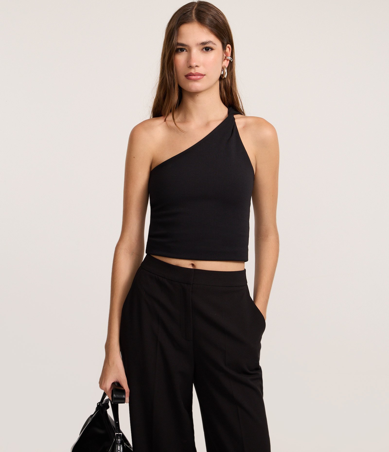 Calça Reta em Alfaiataria com Bolso Faca Preto 2