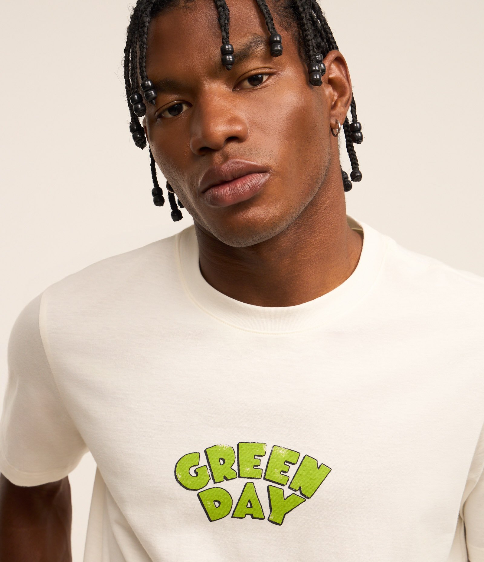 Camiseta Regular em Algodão com Estampa Green Day Off White 4