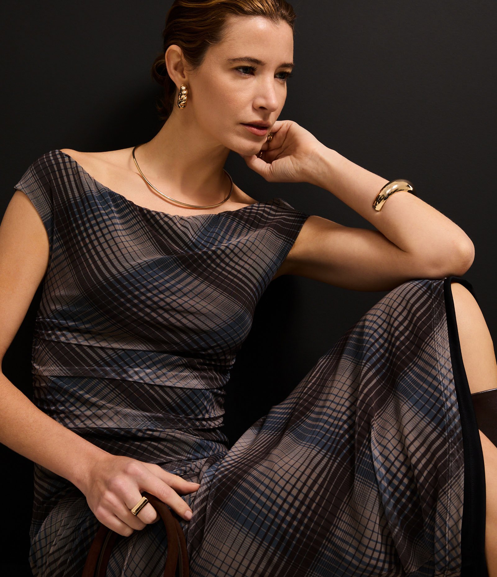 Vestido Midi Ombro a Ombro em Tule com Estampa Xadrez Cinza/Azul/Preto 6