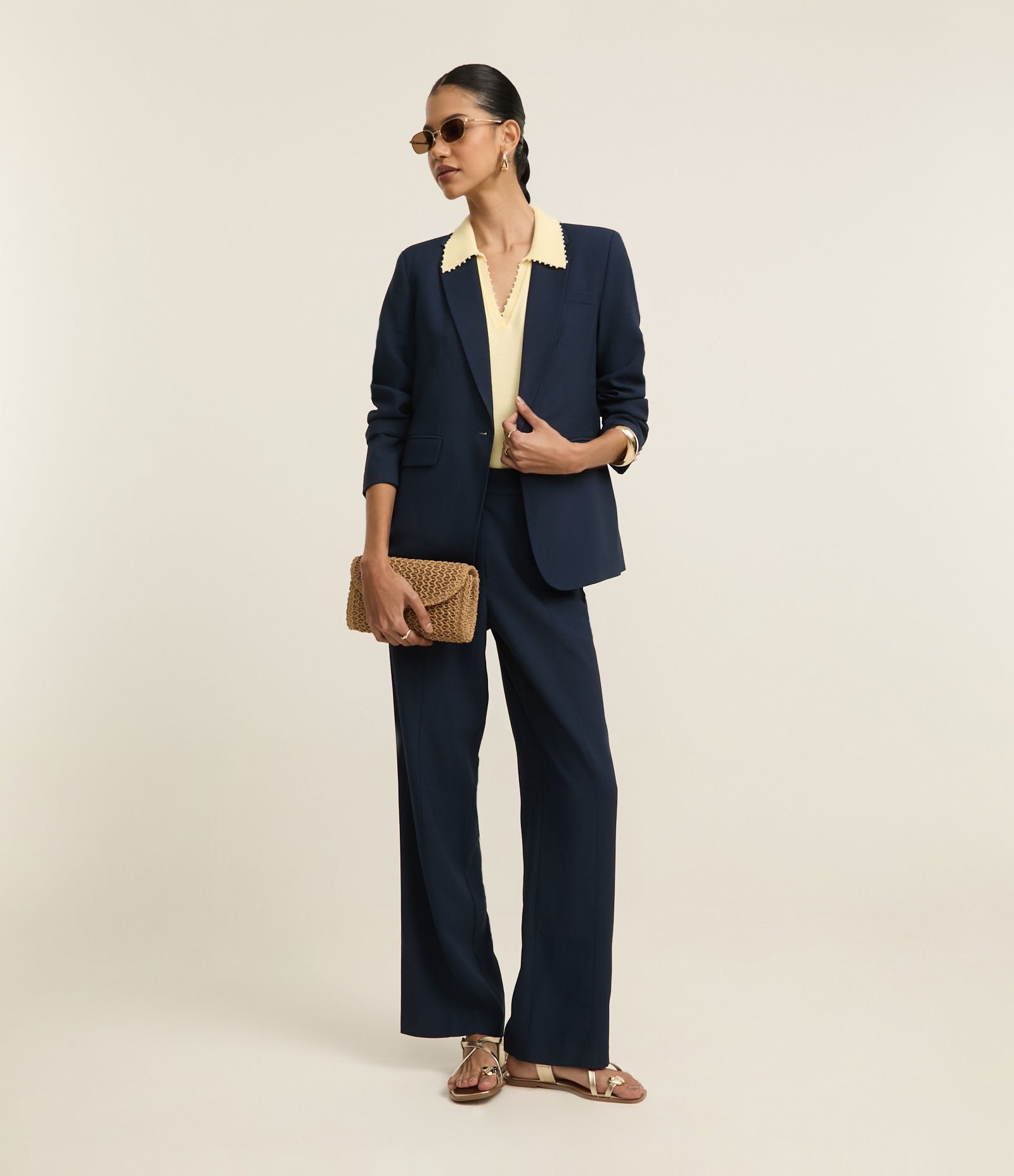 Blazer Comfort Alfaiatado com Botão Diferenciado e Lapelas Azul Marinho 2