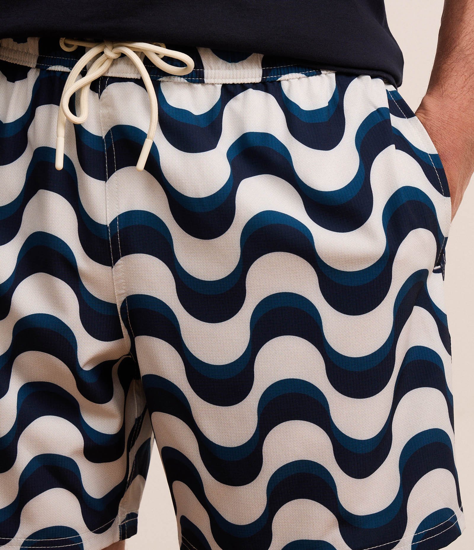 Bermuda de Banho em Ripstop com Estampa de Onda Branco/Azul/Preto 3