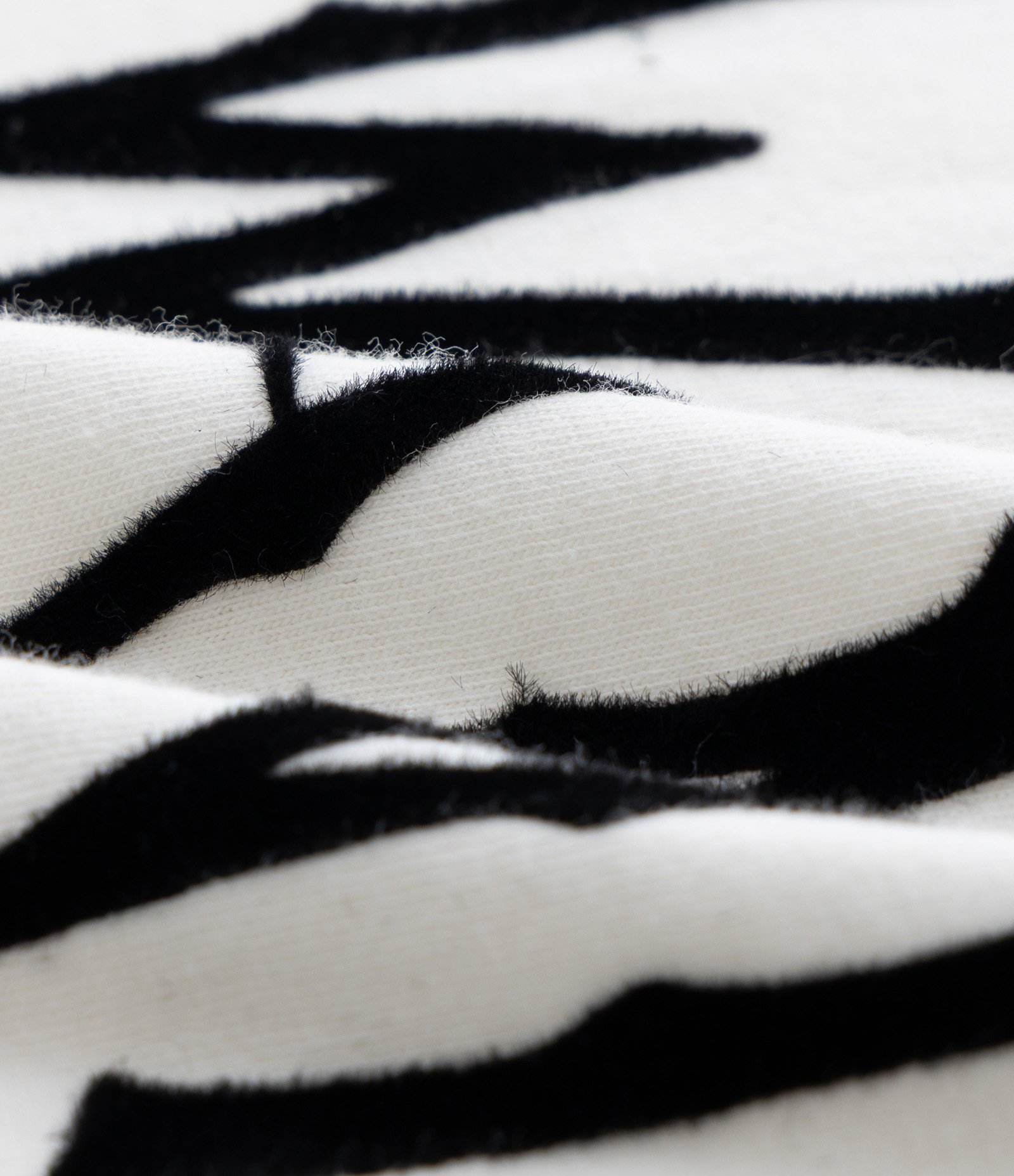 Camiseta Infantil com Estampa Wandinha - Tam 5 a 14 Anos Branco 3