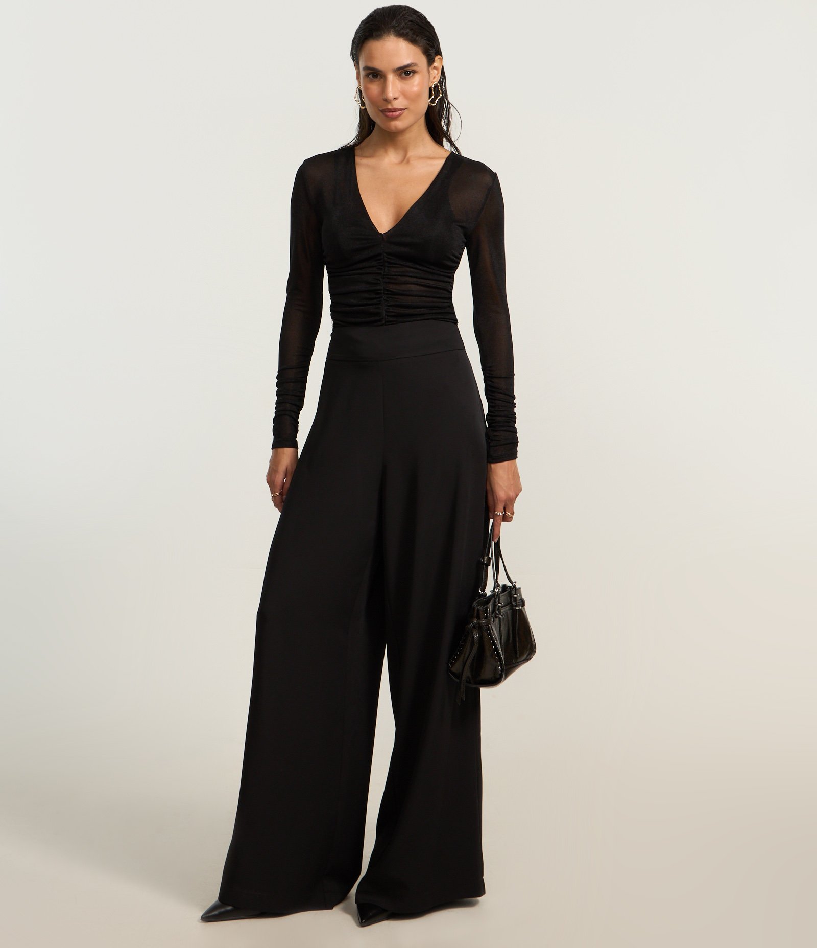 Blusa Texturizada com Drapeados Frontais Preto 2