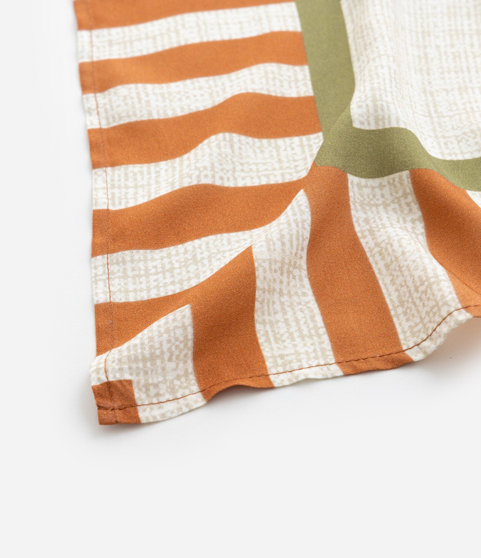 Canga Retangular com Estampa Folhagem Laranja/Cinza 2