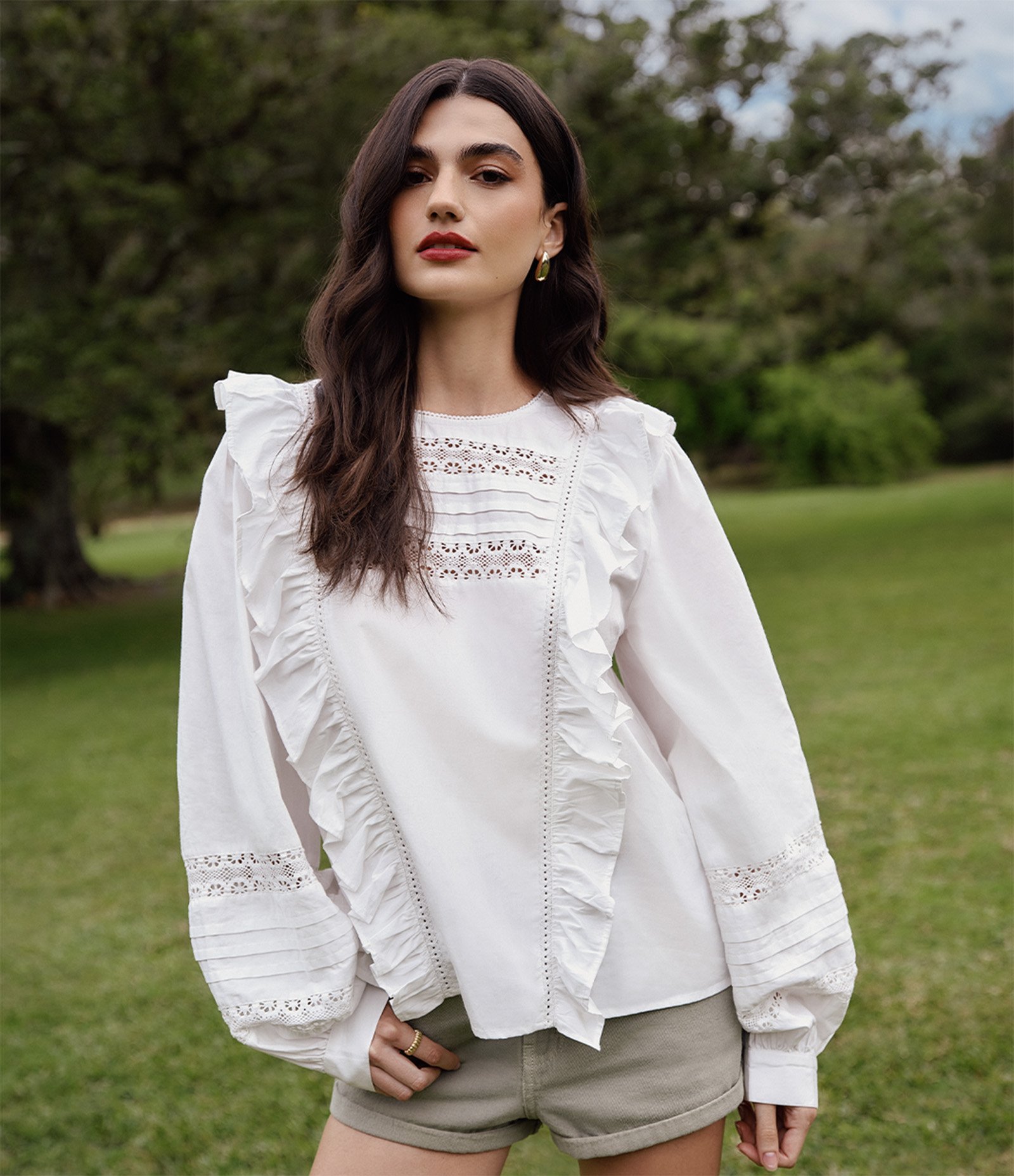 Blusa Bata em Tricoline com Babados e Manga Bufante Branco Neve 1