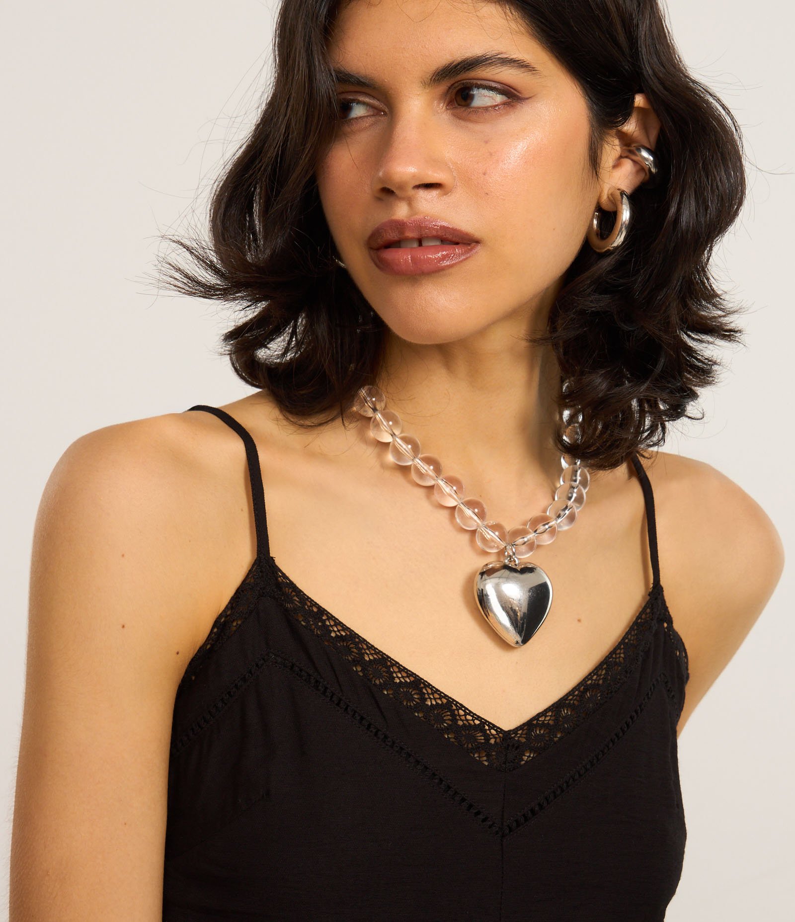 Blusa Bata em Tricoline com Renda no Busto Preto 4