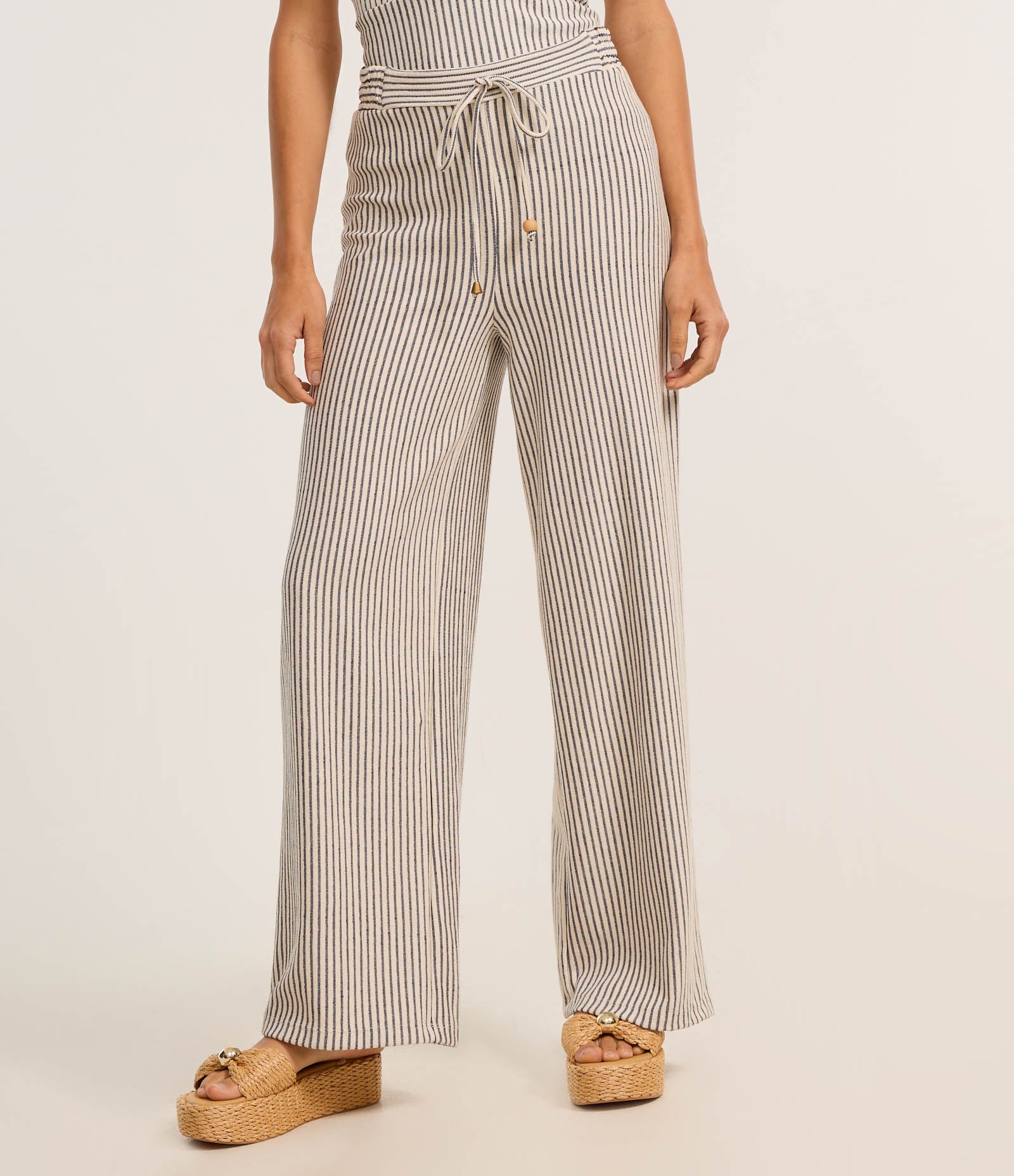 Calça Reta Texturizada com Listras e Amarração no Cós Off White 3