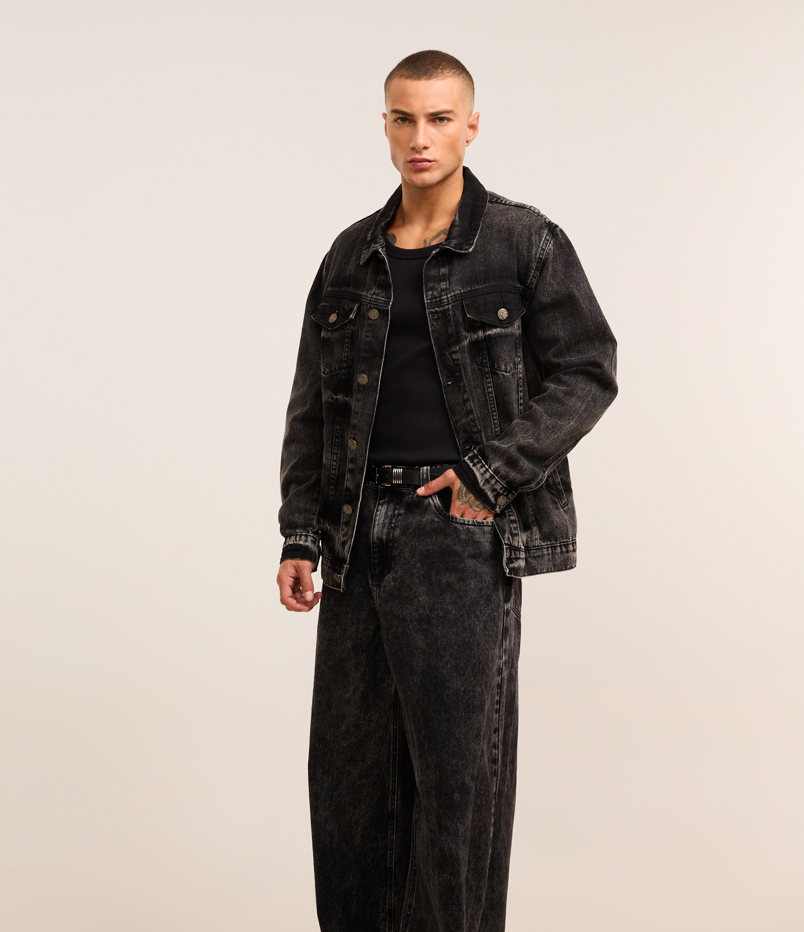 Calça Mega Baggy em Jeans com Argolas Preto 3