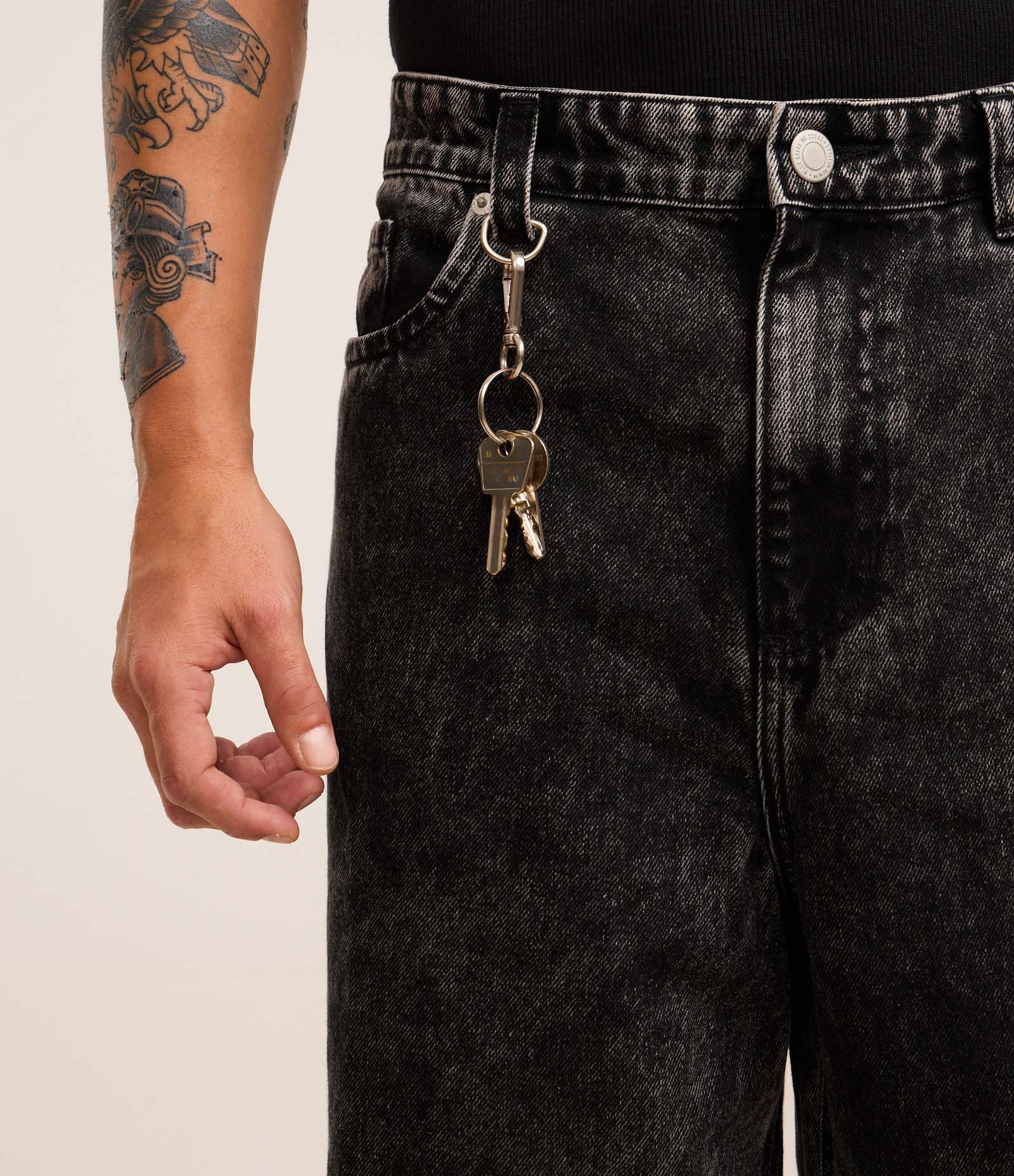 Calça Mega Baggy em Jeans com Argolas Preto 4