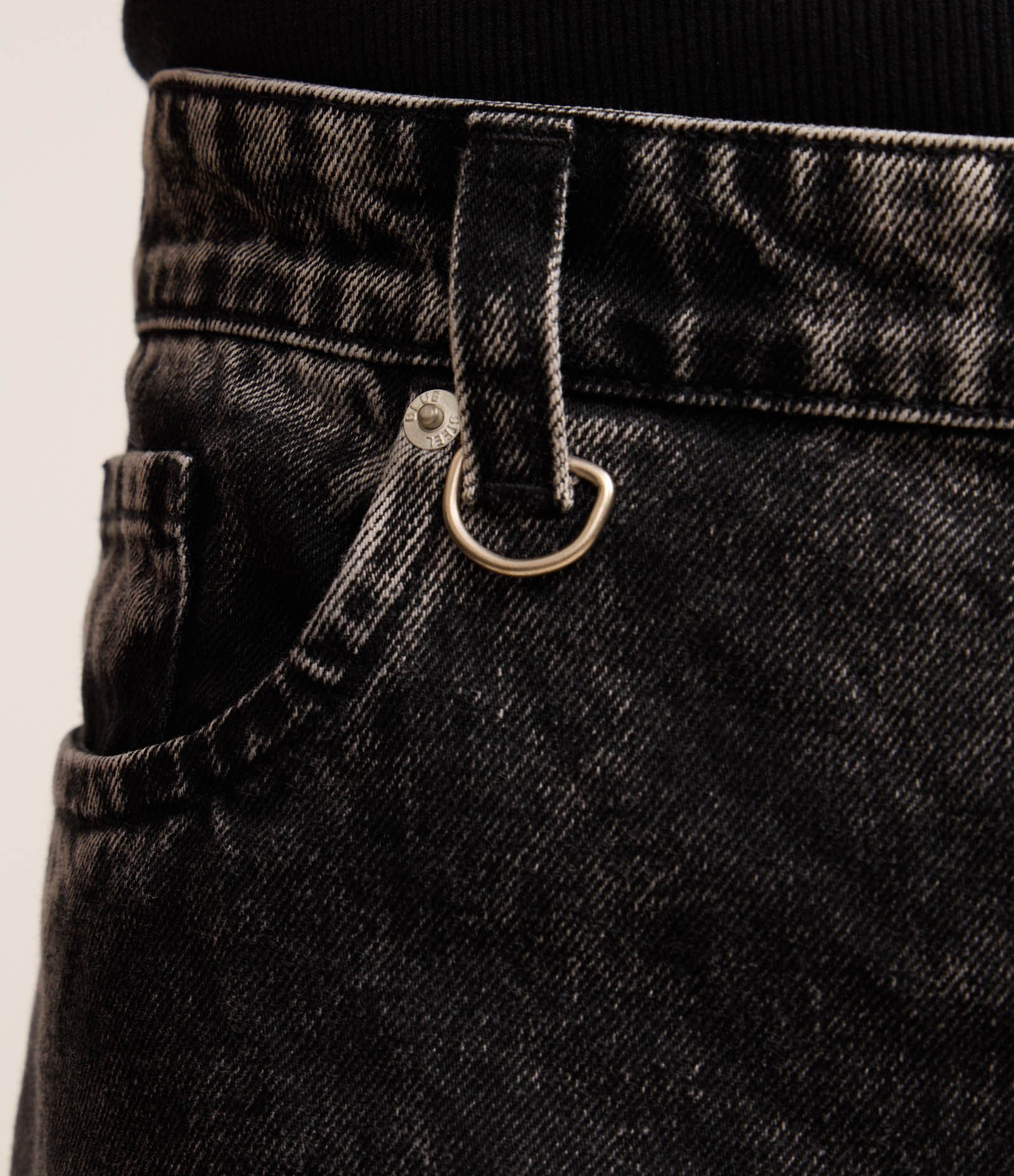 Calça Mega Baggy em Jeans com Argolas Preto 6