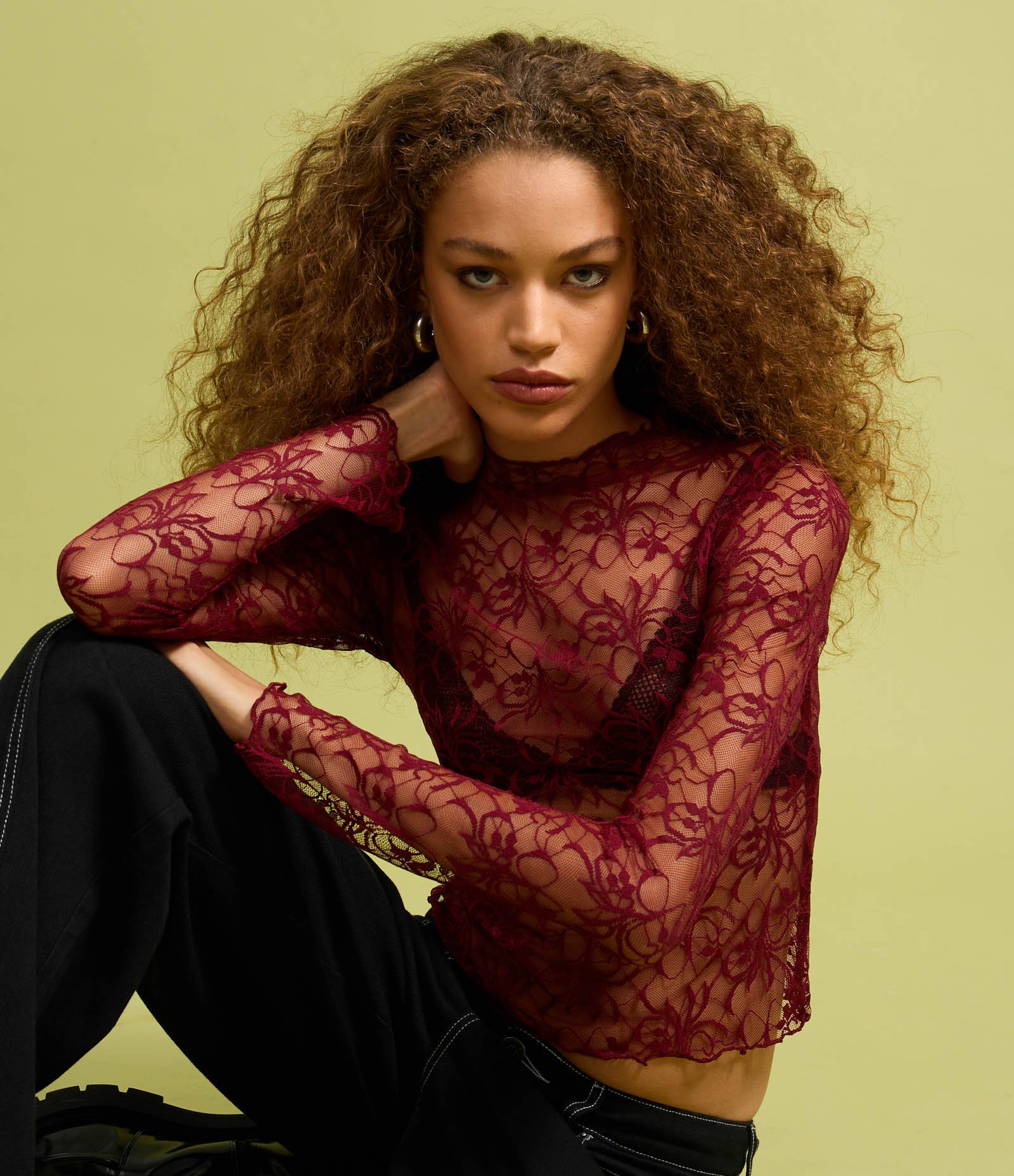 Blusa Transparente em Renda Floral com Golinha Alta 5