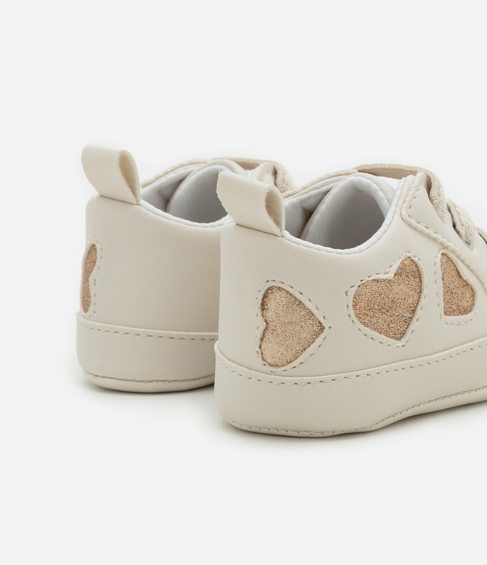 Tênis Infantil com Recortes em Formato Coração - Tam 15 a 19 Bege 2