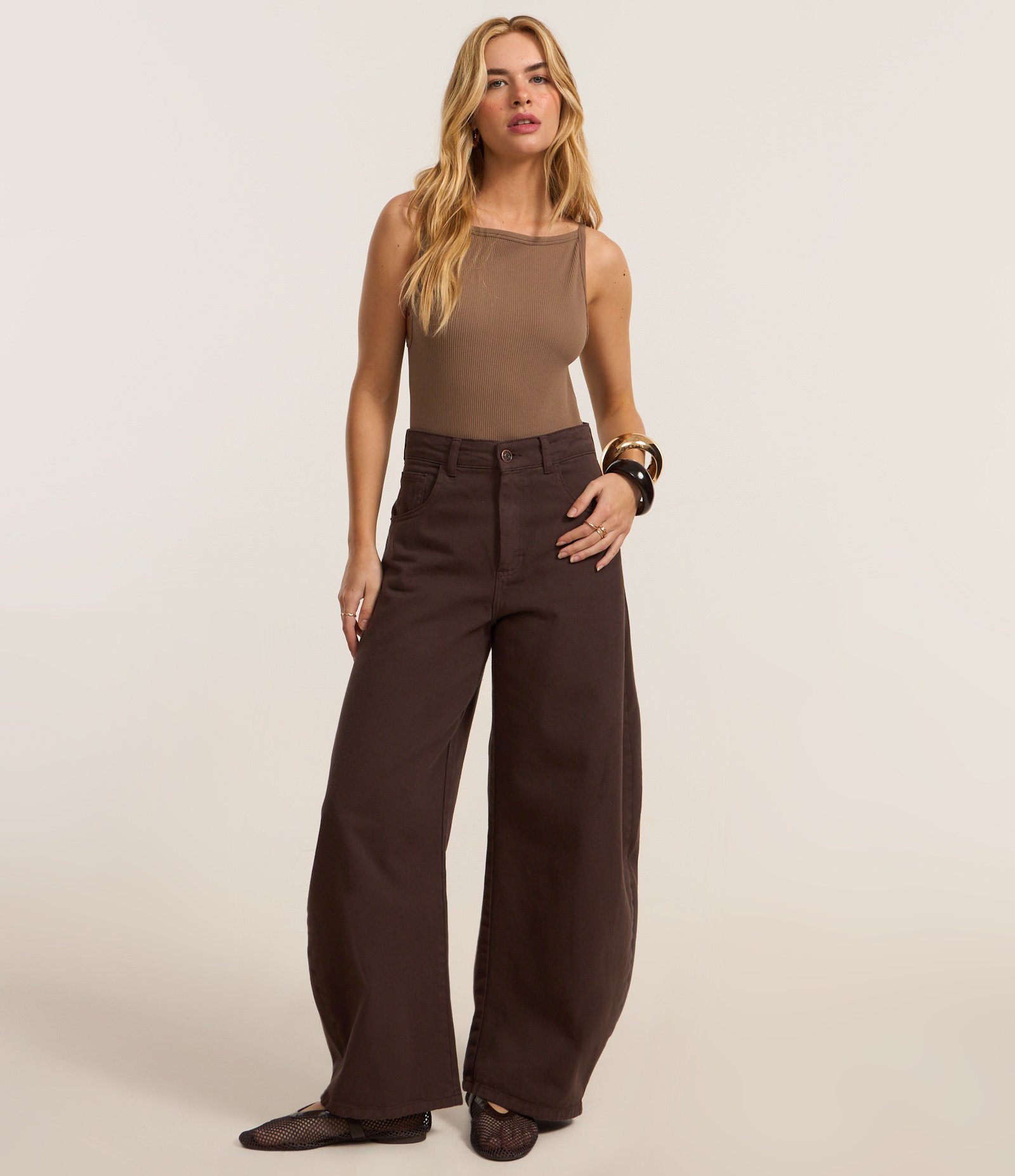 Body em Poliamida Seamless com Alças Finas Marrom 2