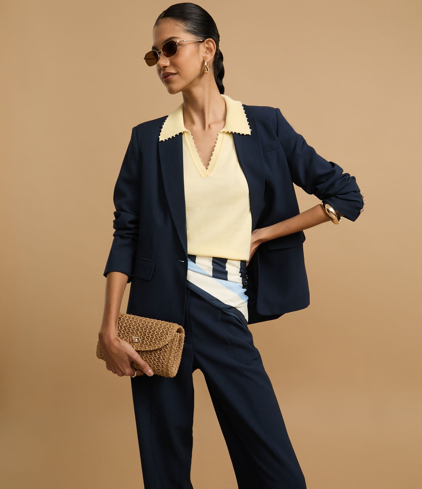 Calça Reta Alfaiatada Cintura Alta com Botão Diferenciado Azul Marinho 2