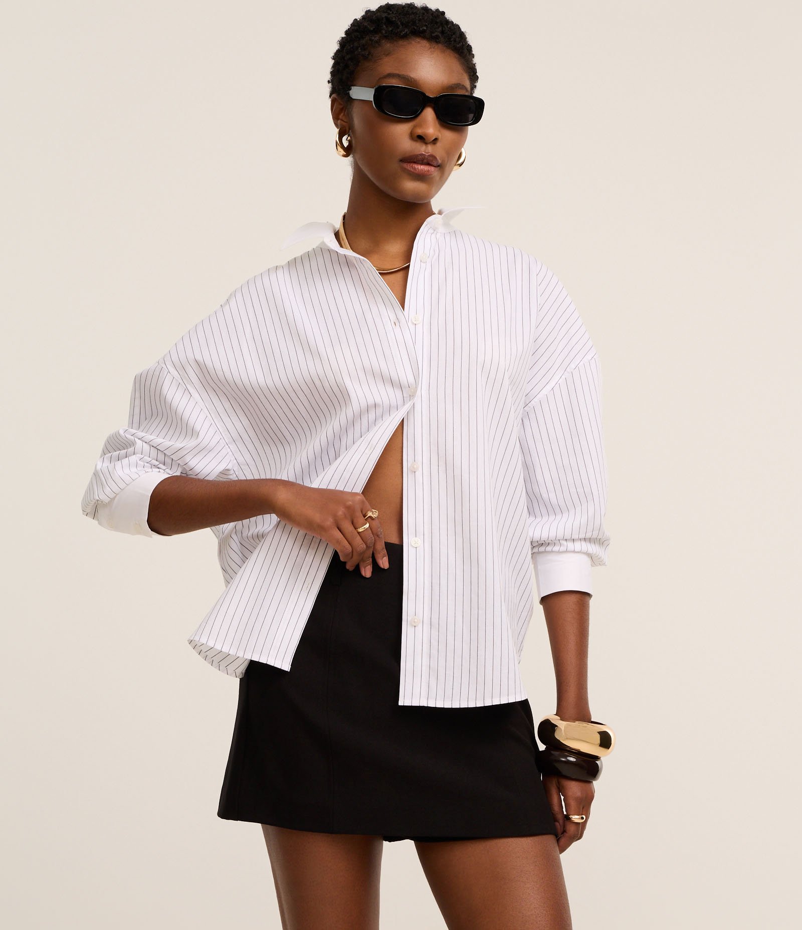 Short Saia Alfaiatado com Passantes no Cós Preto 2