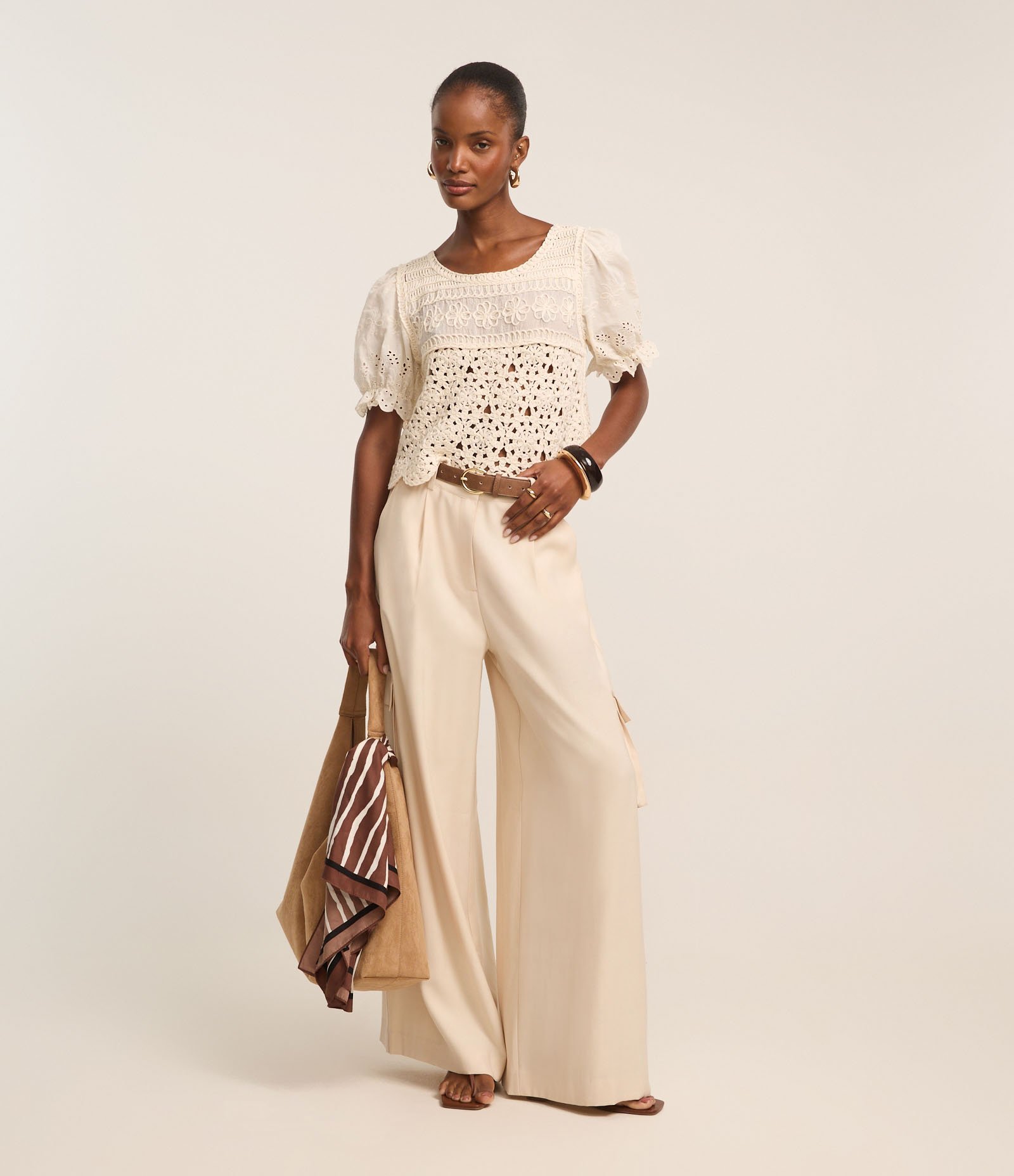 Calça Pantalona com Bolsos Cargo Laterais Off White 1