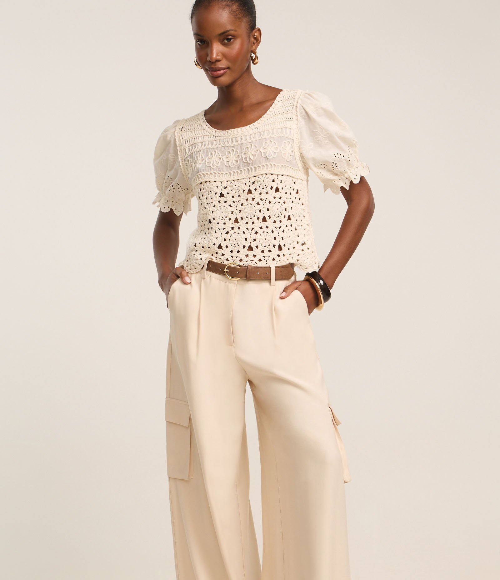 Calça Pantalona com Bolsos Cargo Laterais Off White 2