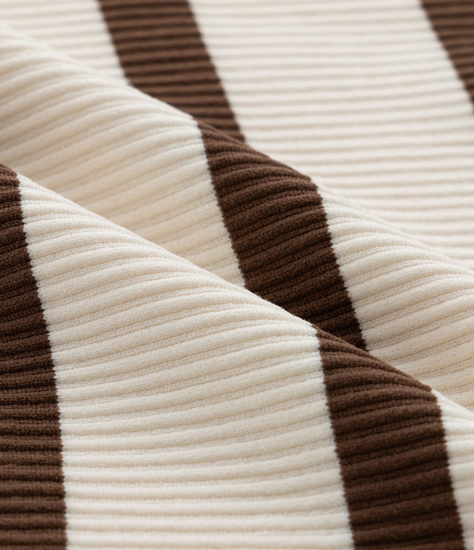 Regata Nadador Infantil com Estampa Listrada - Tam 5 a 14 Anos Marrom 4