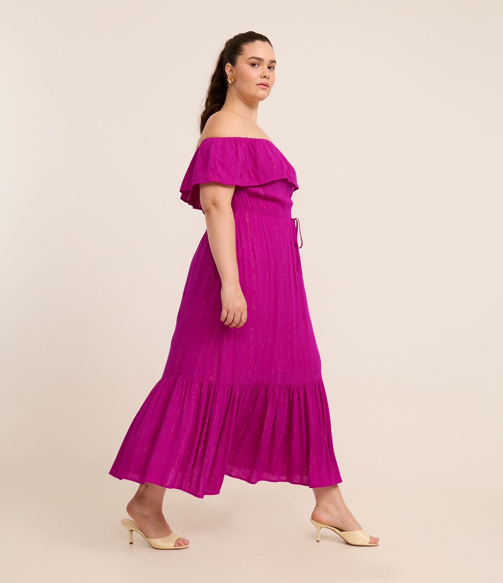 Vestido Midi em Viscose com Fio Metalizado e Decote Ombro a Ombro Curve & Plus Size Rosa 1