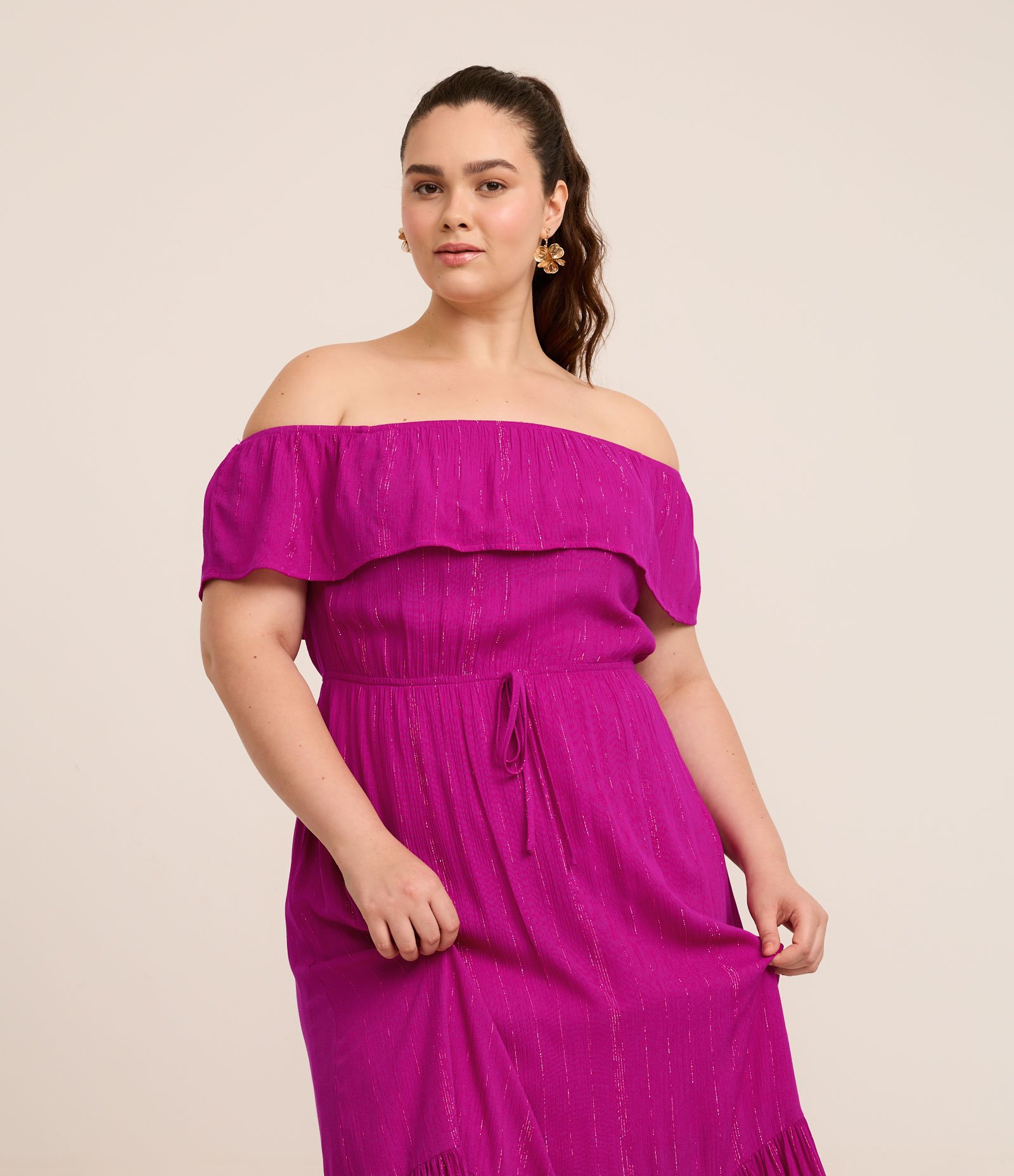 Vestido Midi em Viscose com Fio Metalizado e Decote Ombro a Ombro Curve & Plus Size Rosa 2