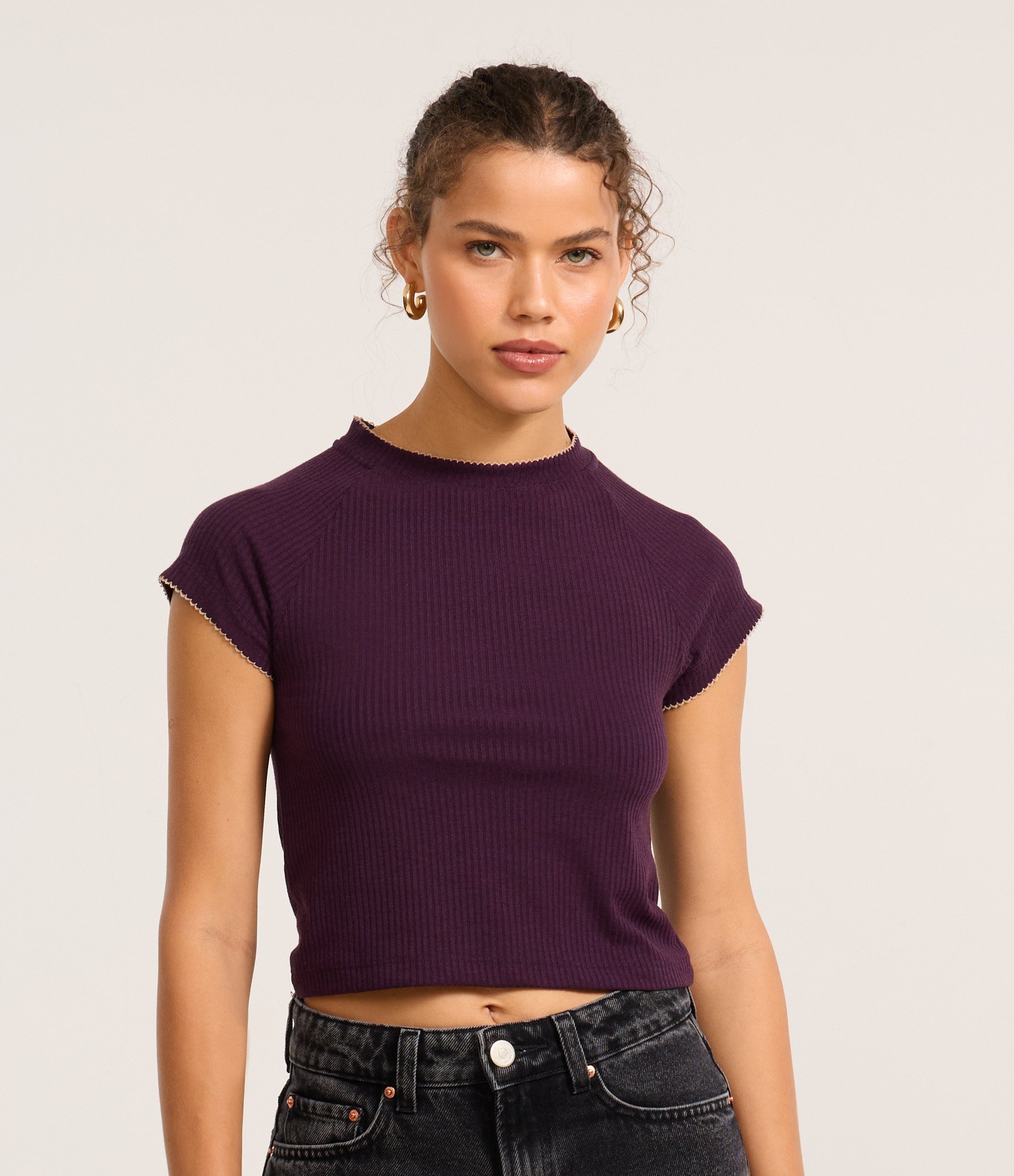 Blusa em Ribana com Friso Contrastante na Gola Roxo 1