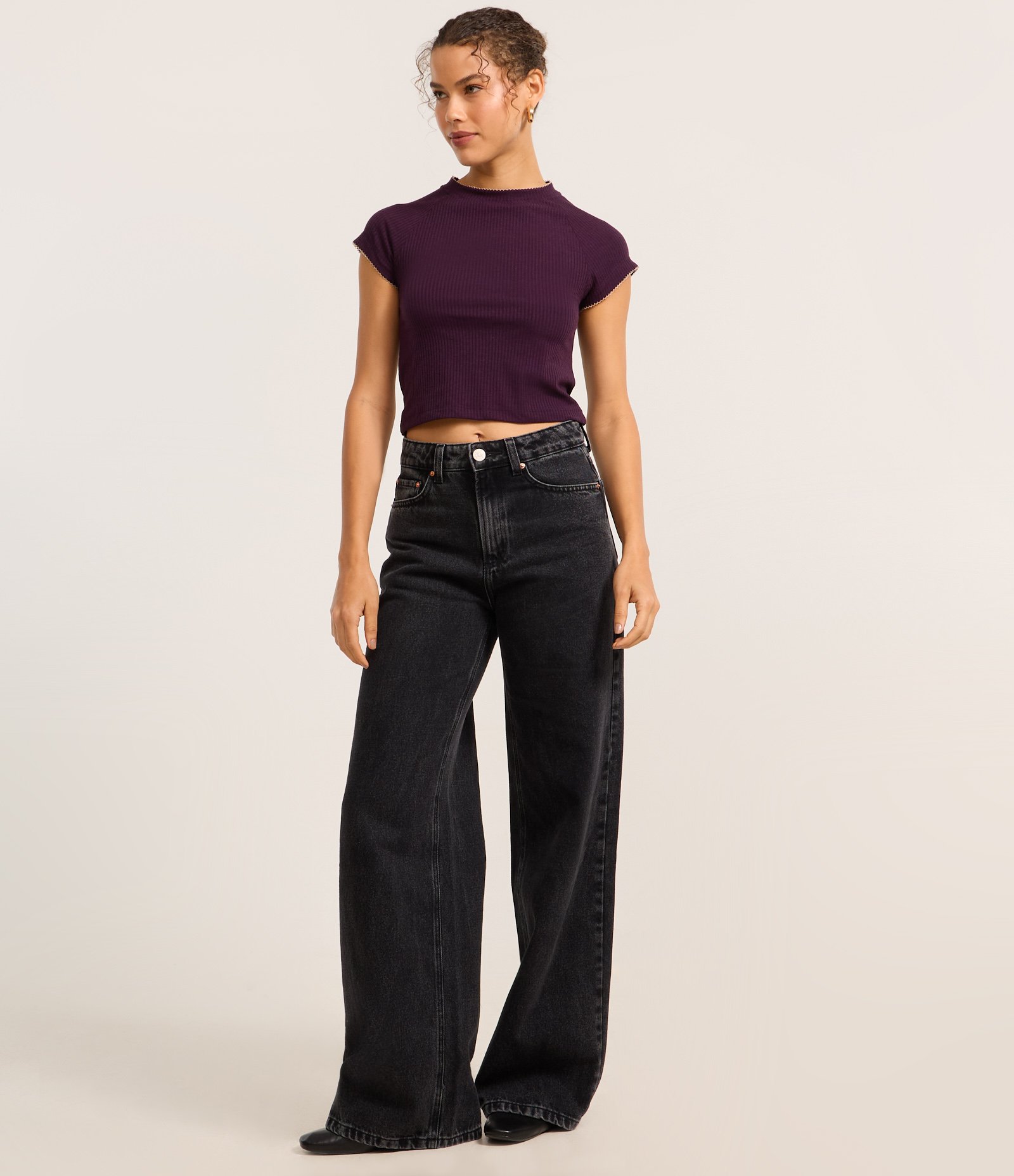 Blusa em Ribana com Friso Contrastante na Gola Roxo 2