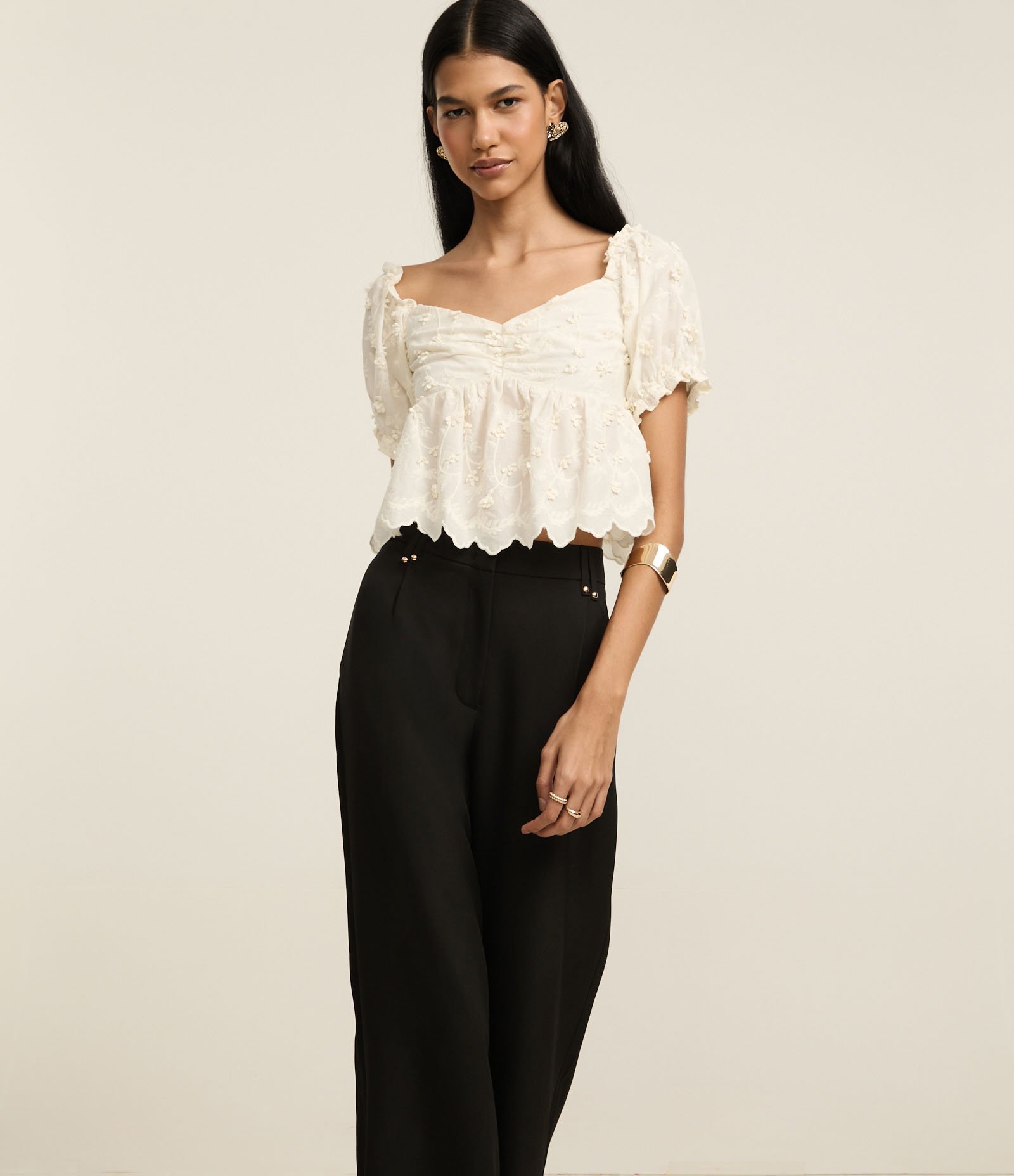 Calça Wide Leg Alfaiatada com Cós Duplo e Detalhe de Rebite Preto 3