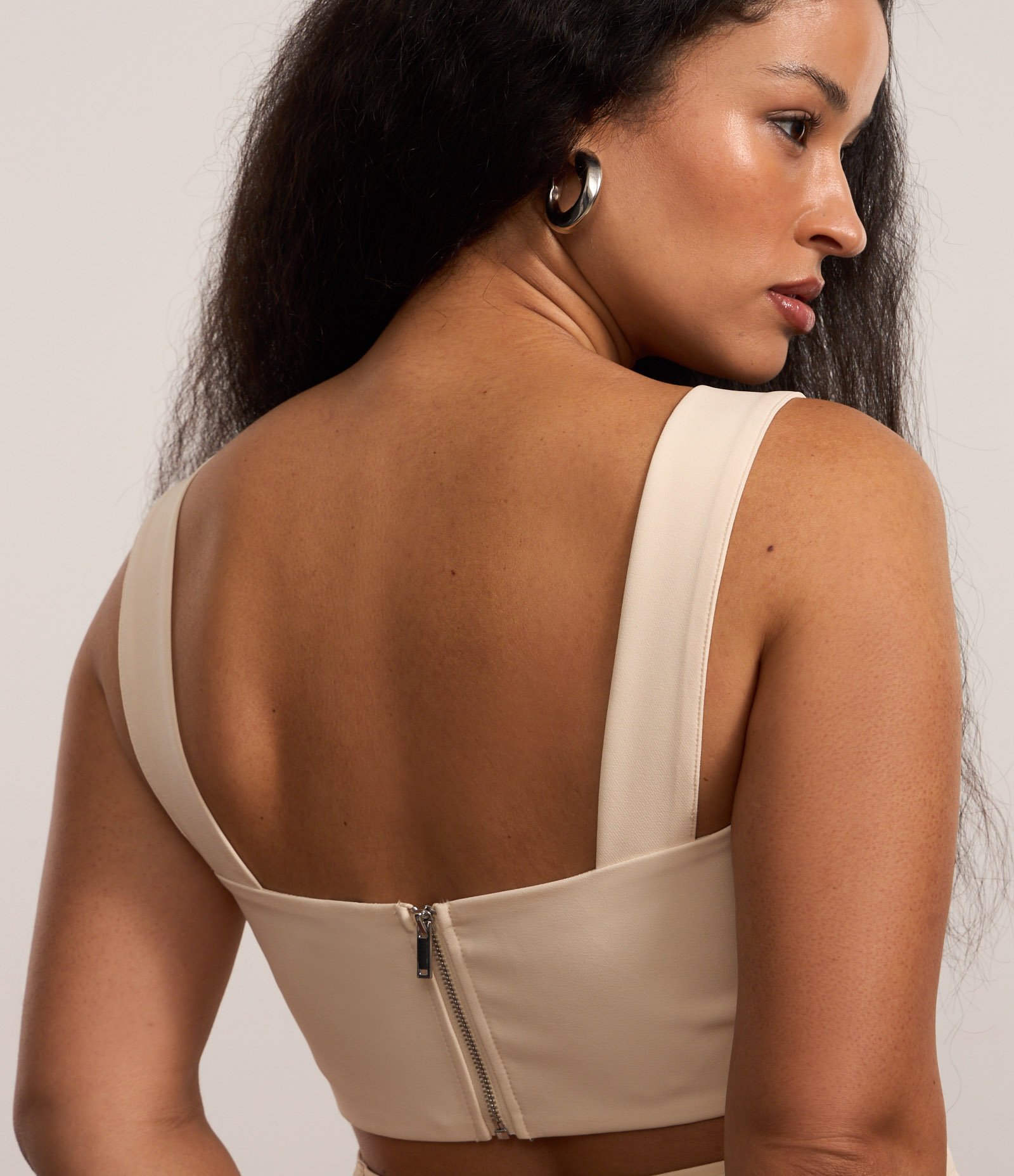 Blusa Cropped Alfaiataria com Argola na Alça Off White 6