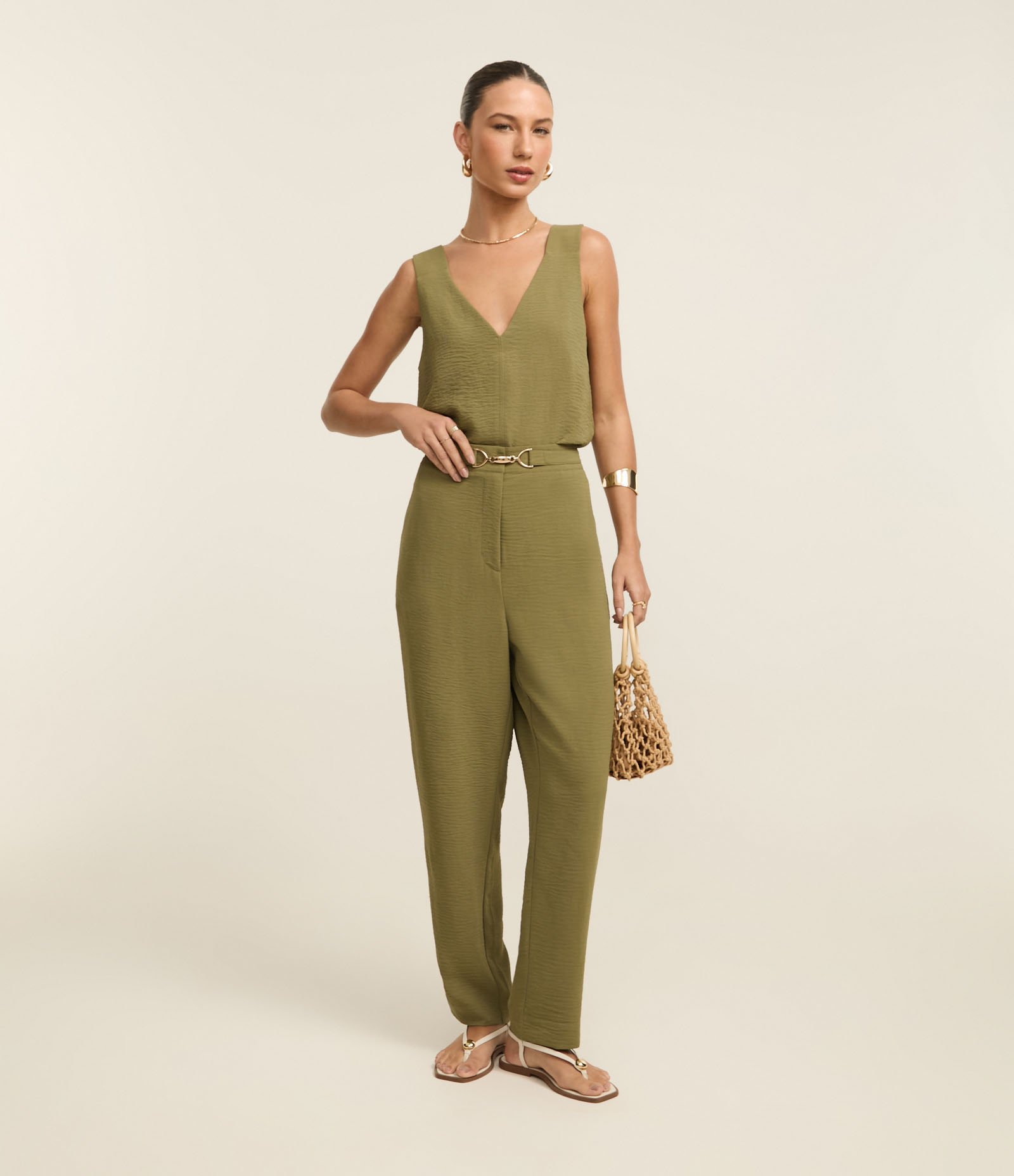 Calça Cenoura Airflow com Cós Elástico e Aviamento Metalizado Verde 1