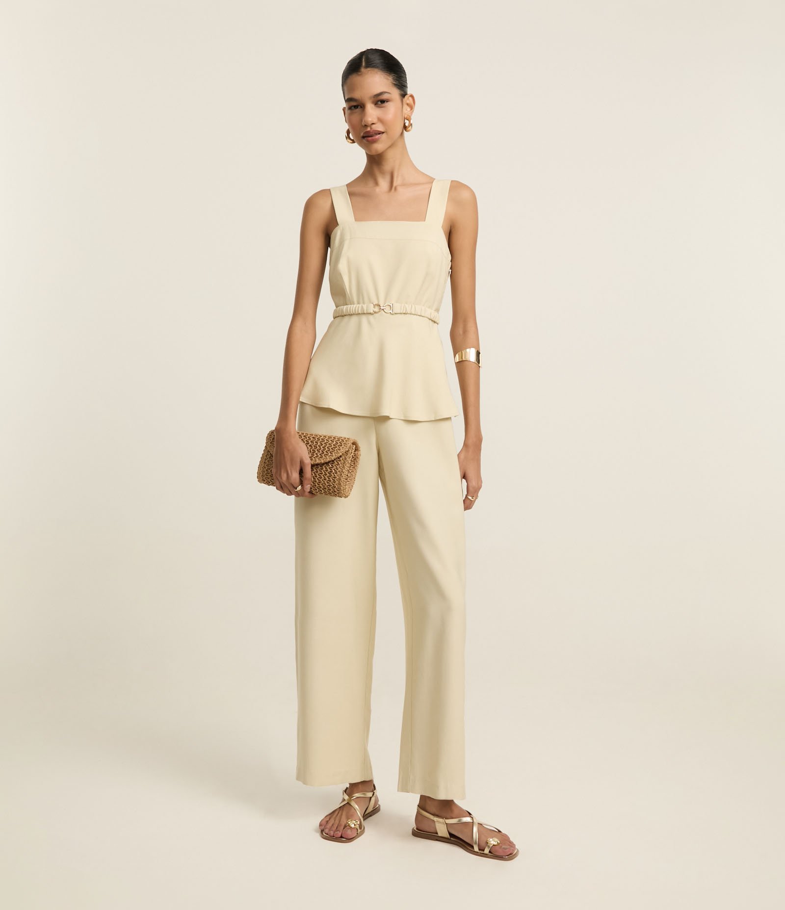 Macacão Peplum Alfaiatado com Cinto Bege 2