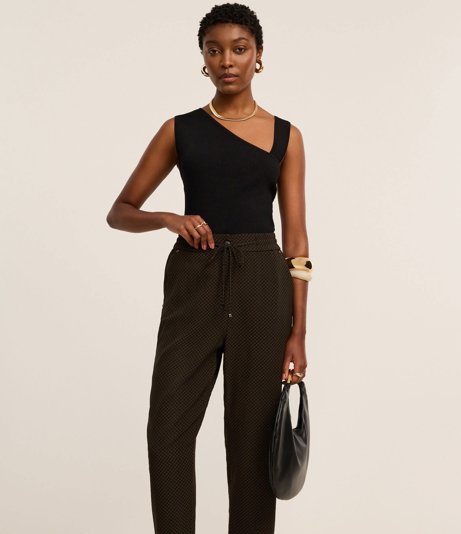 Calça Fluida Cintura Alta em Crepe com Estampa Linhas Curvas Verde Escuro 2