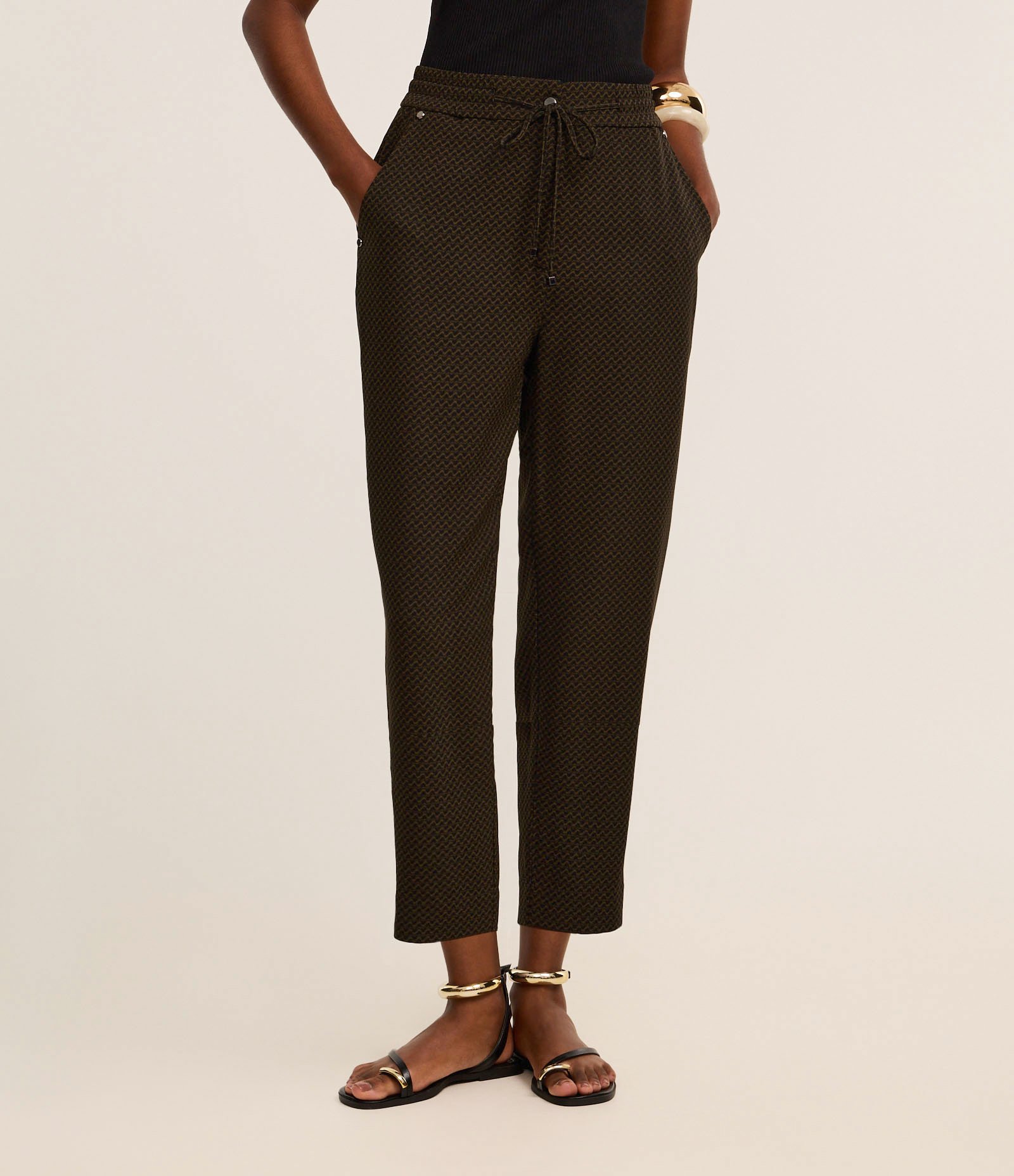 Calça Fluida Cintura Alta em Crepe com Estampa Linhas Curvas Verde Escuro 3