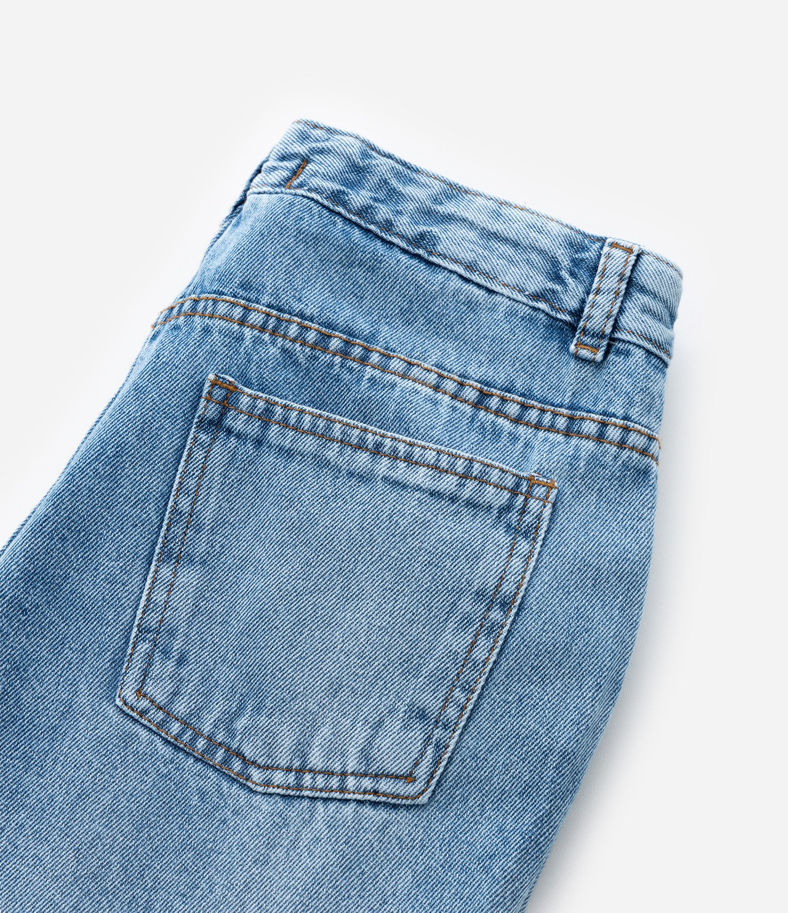 Calça Balloon Infantil em Jeans com Bordado de Cerejas - Tam 5 a 14 Anos Azul 4