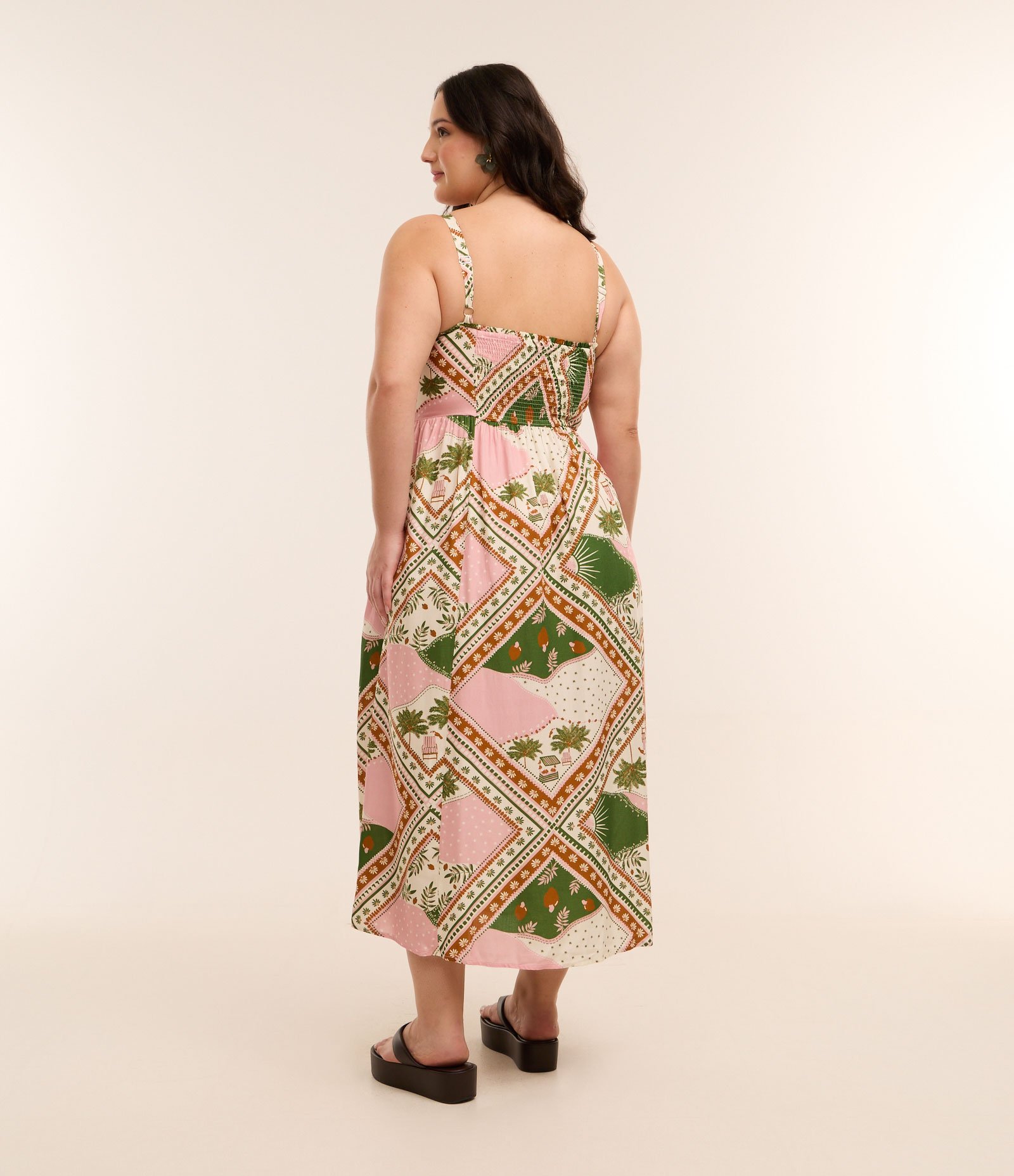 Vestido Longo em Viscose e Estampa Lenço Curve & Plus Size Multicores 2