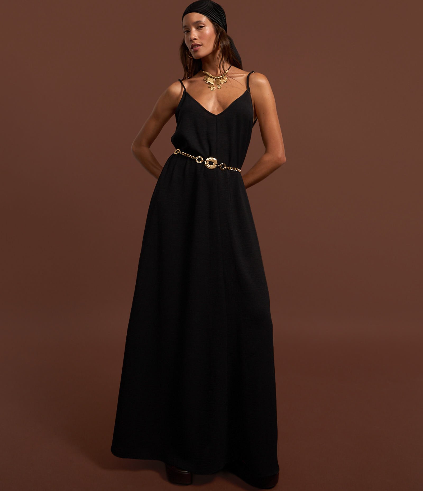 Vestido Long Midi em Crepe com Alcinhas Preto 4