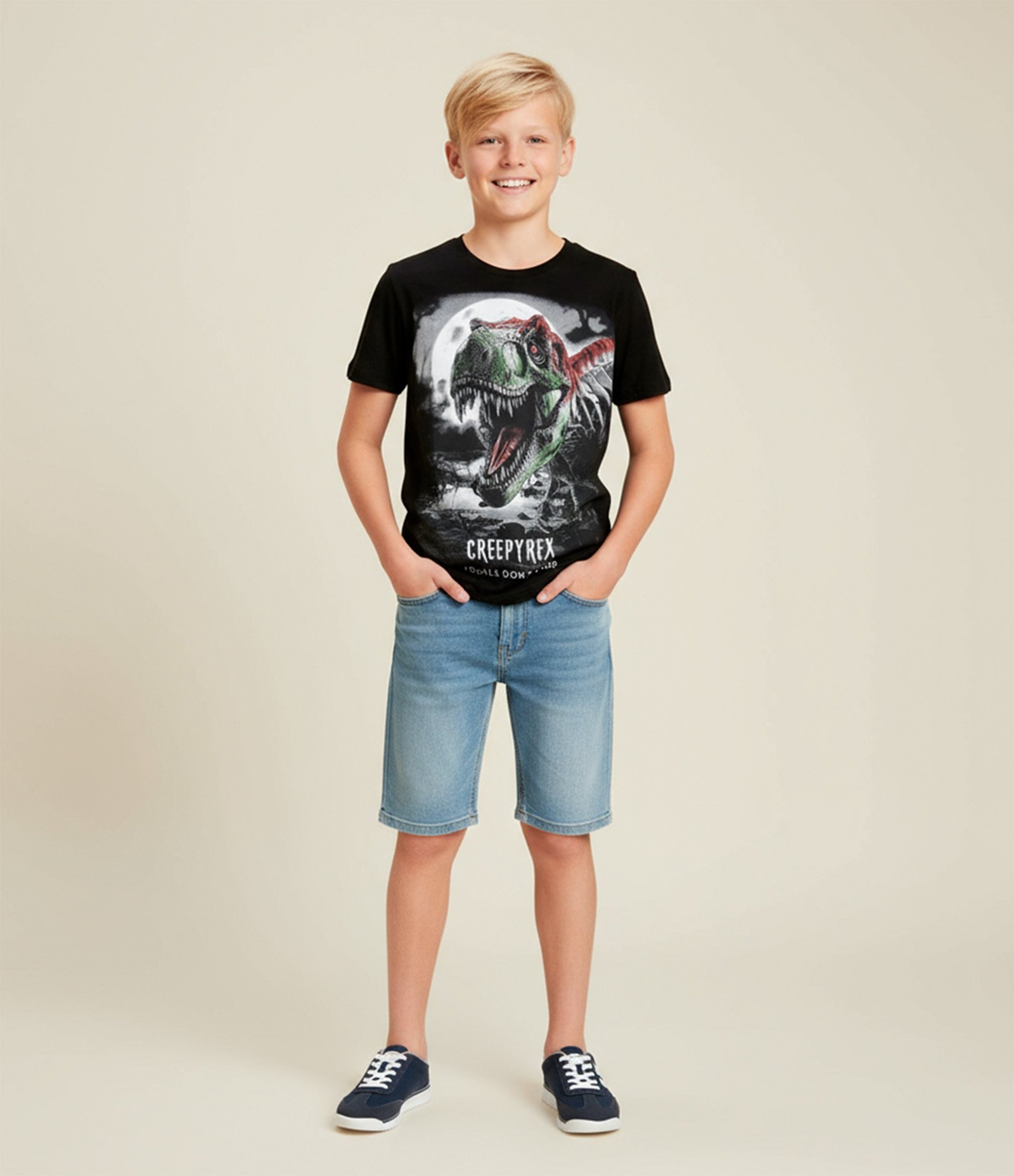 Bermuda Reta Infantil em Jeans com Cós Elástico - Tam 5 a 14 anos Azul Claro 1