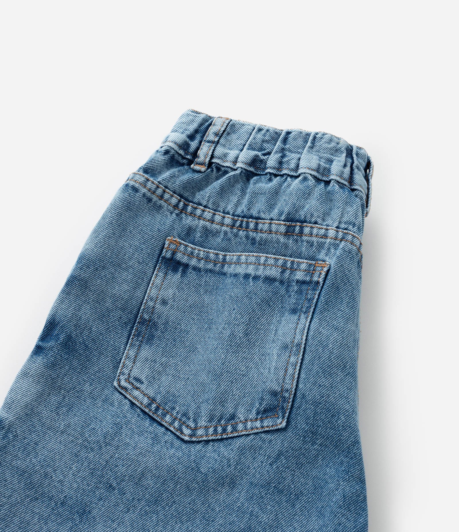 Bermuda Reta Infantil em Jeans com Cós Elástico - Tam 5 a 14 anos Azul Médio 3