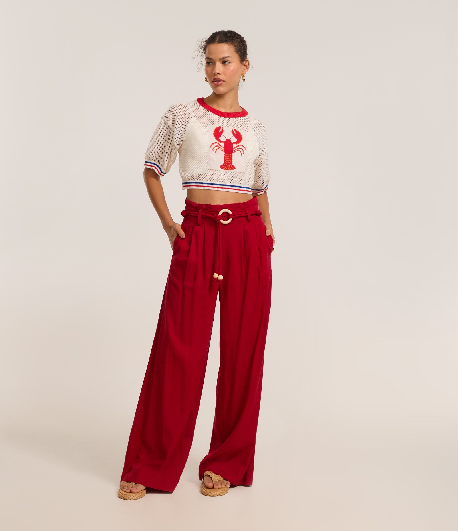 Calça Pantalona em Viscolinho com Cinto de Cordas com Fivela de Aviamento Vermelho 1