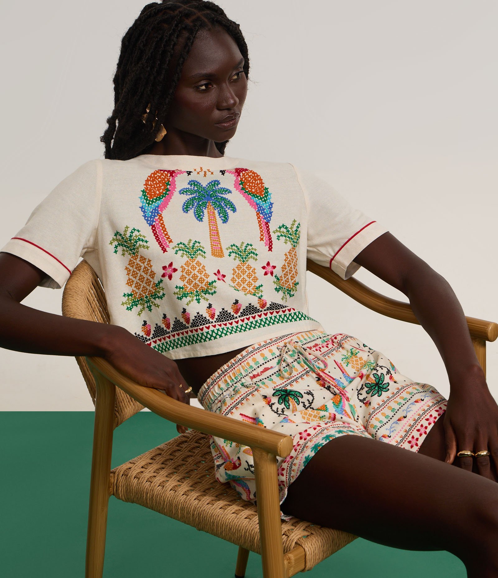 Camiseta Boxy em Viscolinho com Estampa Araras Off White 4