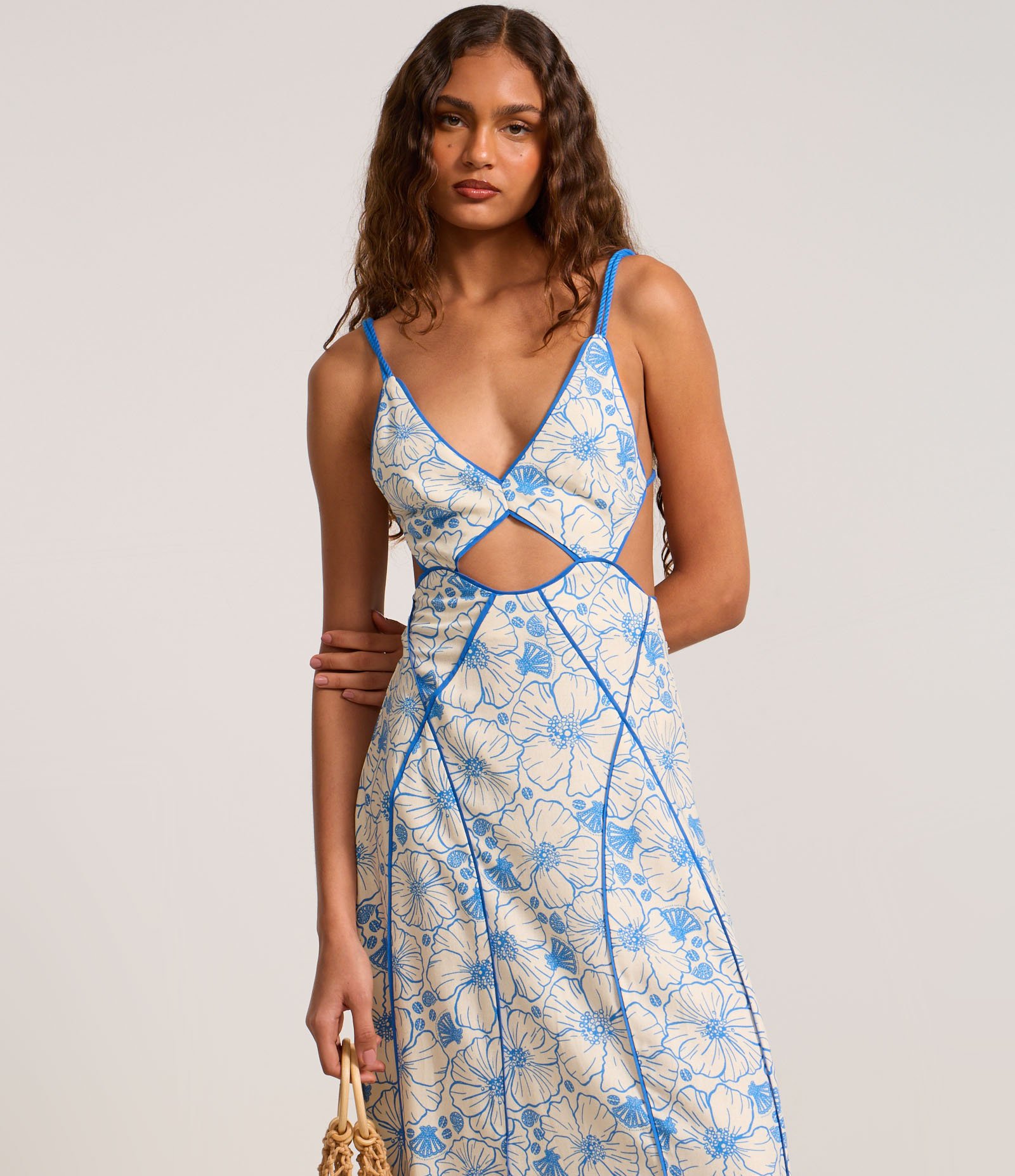 Vestido New Midi em Viscolinho com Recorte Vazado e Estampa Floral Bege 2